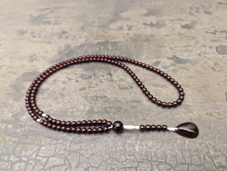 Natural Garnet 5mm,8mm 108 Mala Beads, Spiritual, Meditation Beads, Reiki, Japa Mala, Buddhist Prayer Beads, Yoga Bracelet, healing beads LKMALA-RRGU-168