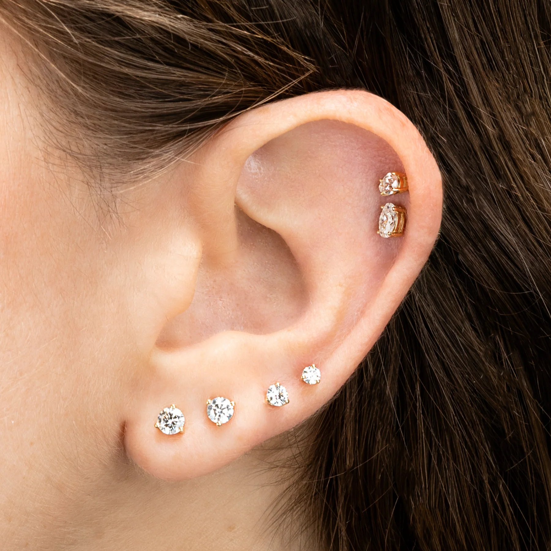 Round Stud #4 - White Diamond / 14k Yellow Gold