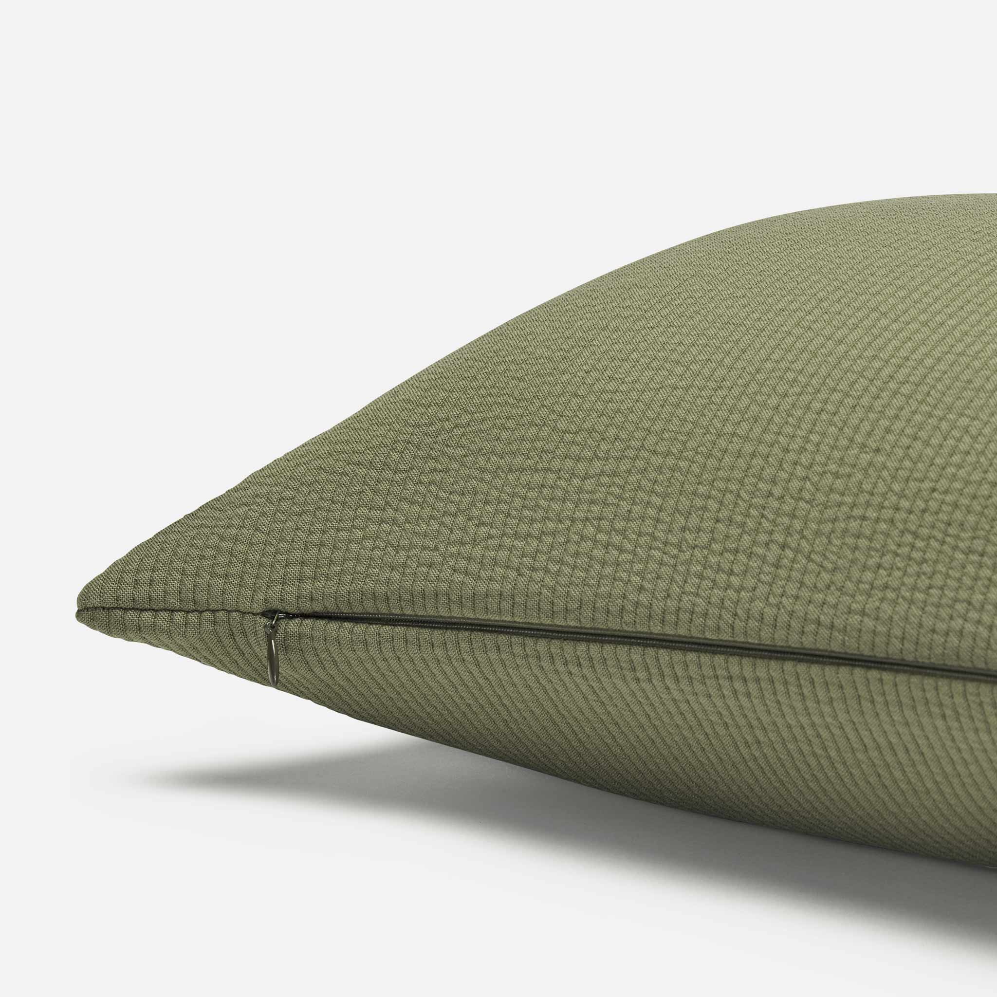 Ribbed Matelasse Lumbar Pillow Cover
