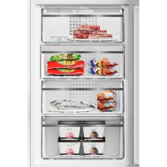 Blomberg 50/50 Frost Free Fridge Freezer 鈥?White | KGM4574V