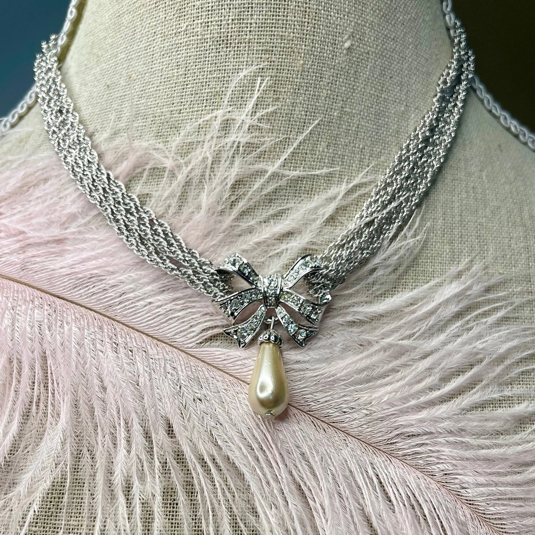 Vintage Oscar De La Renta Beautiful 16