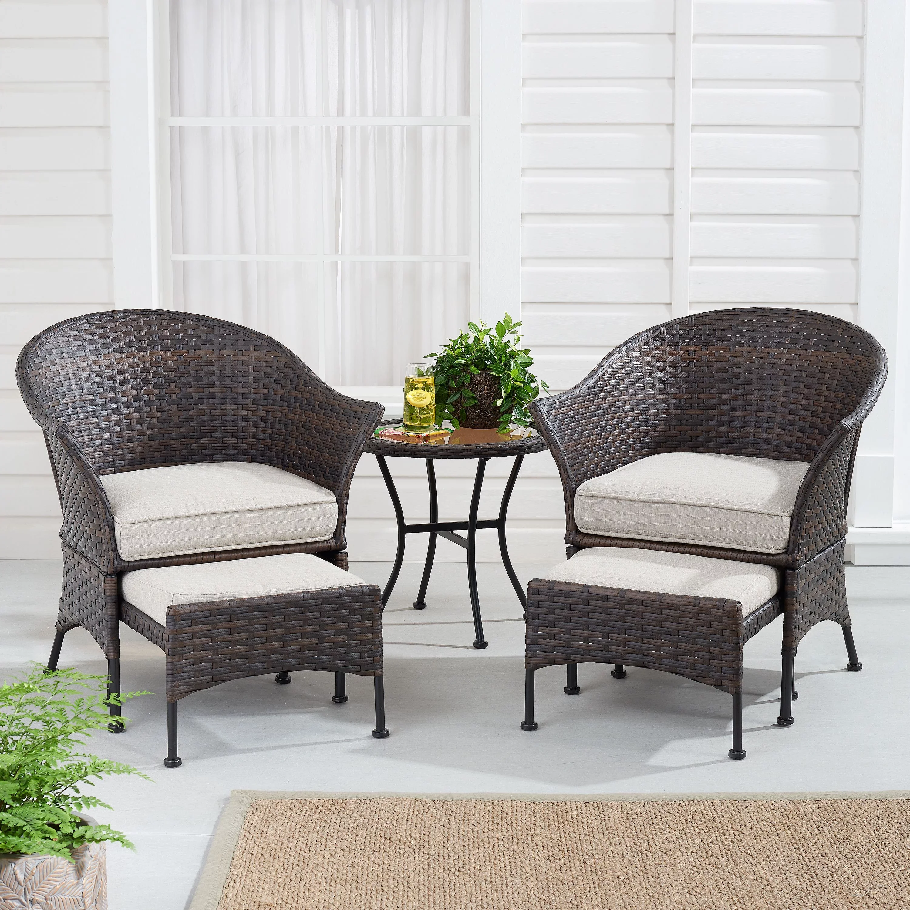 5-Piece Outdoor Wicker Patio Furniture Set