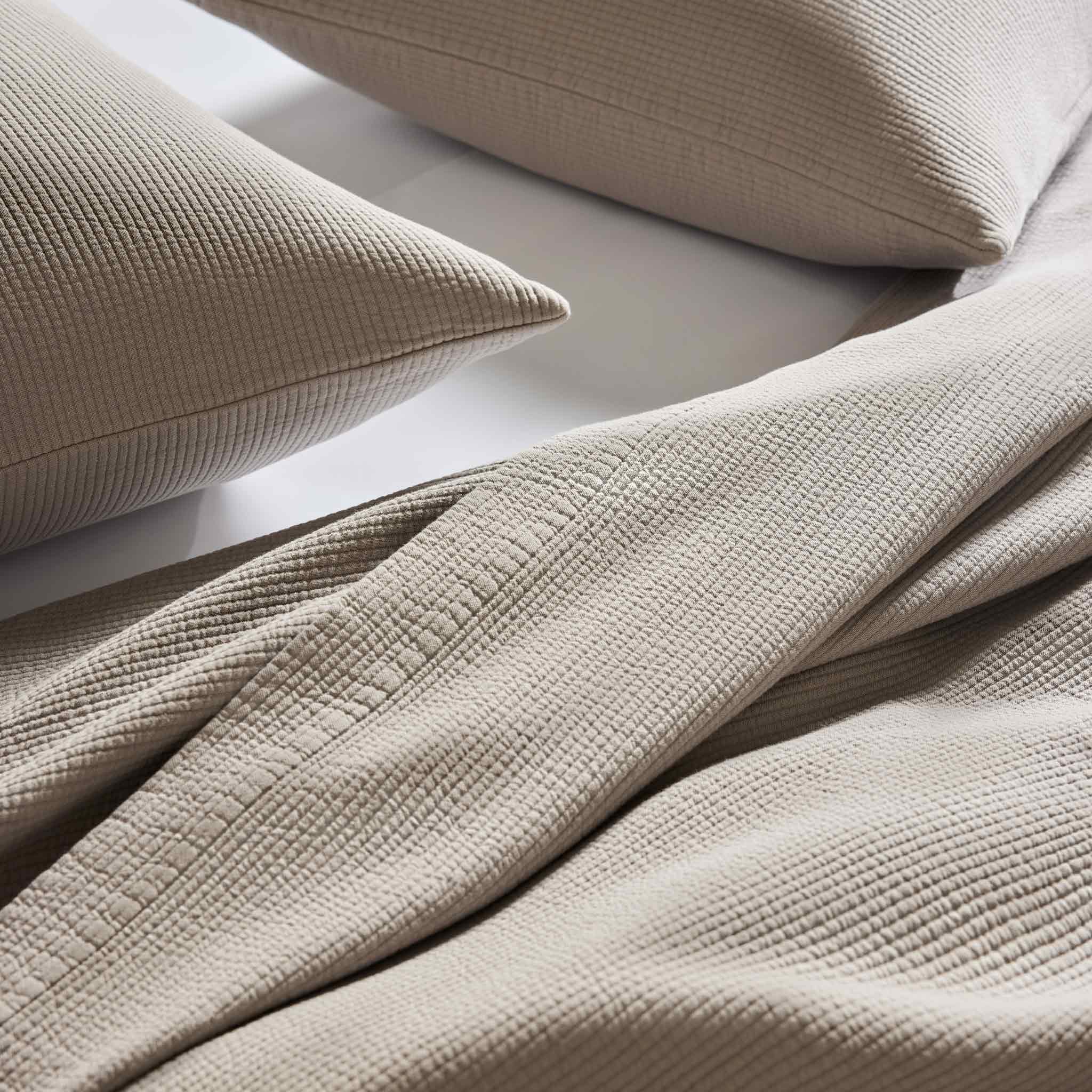Ribbed Matelasse Sham Set