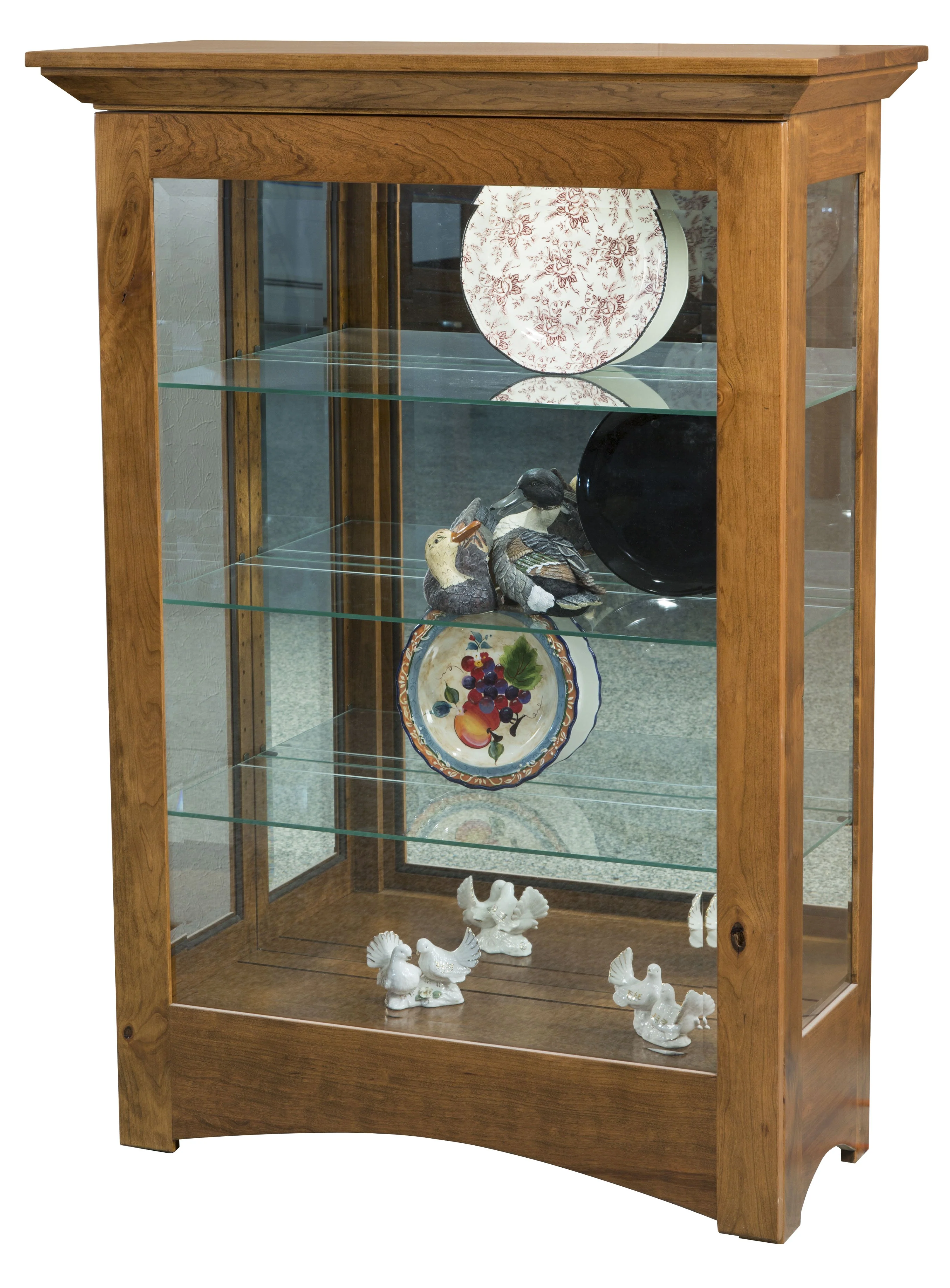 Amish Leda Small Curio Cabinet