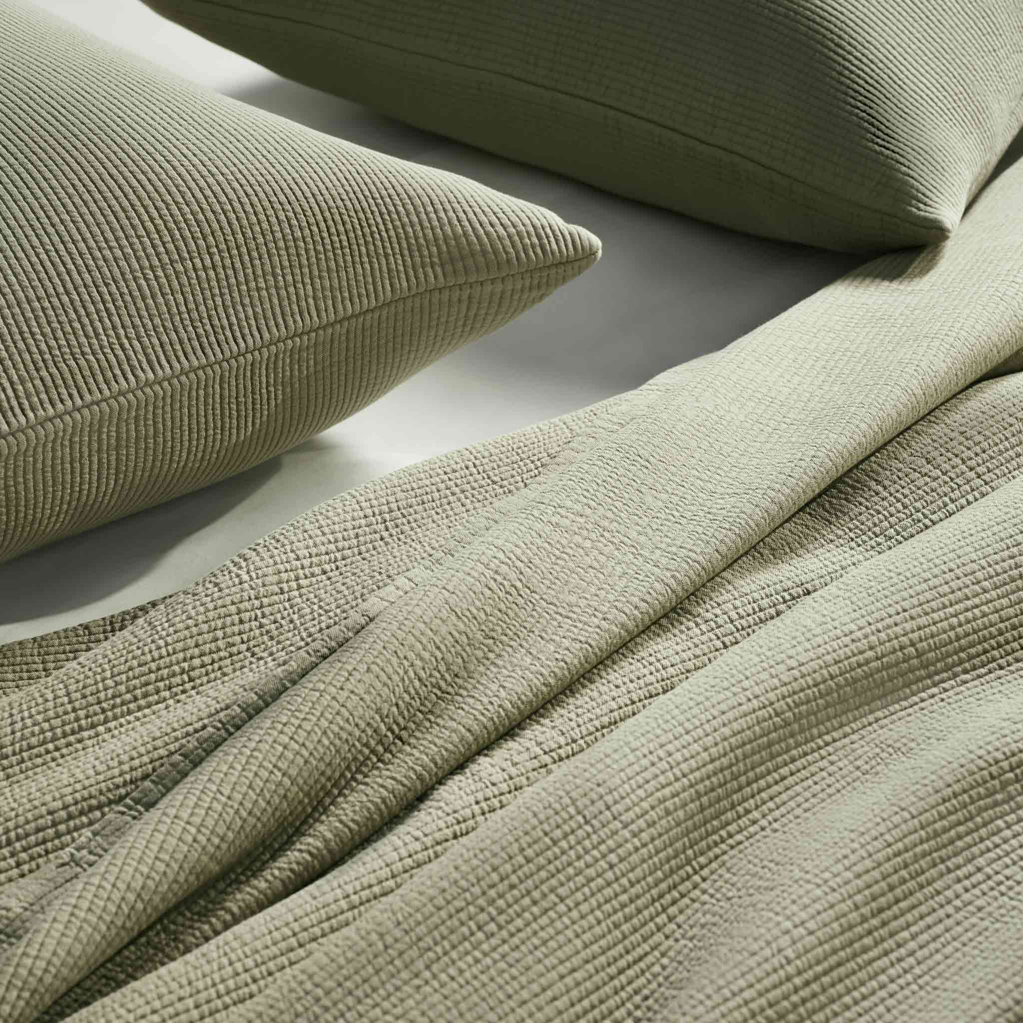 Ribbed Matelasse Sham Set