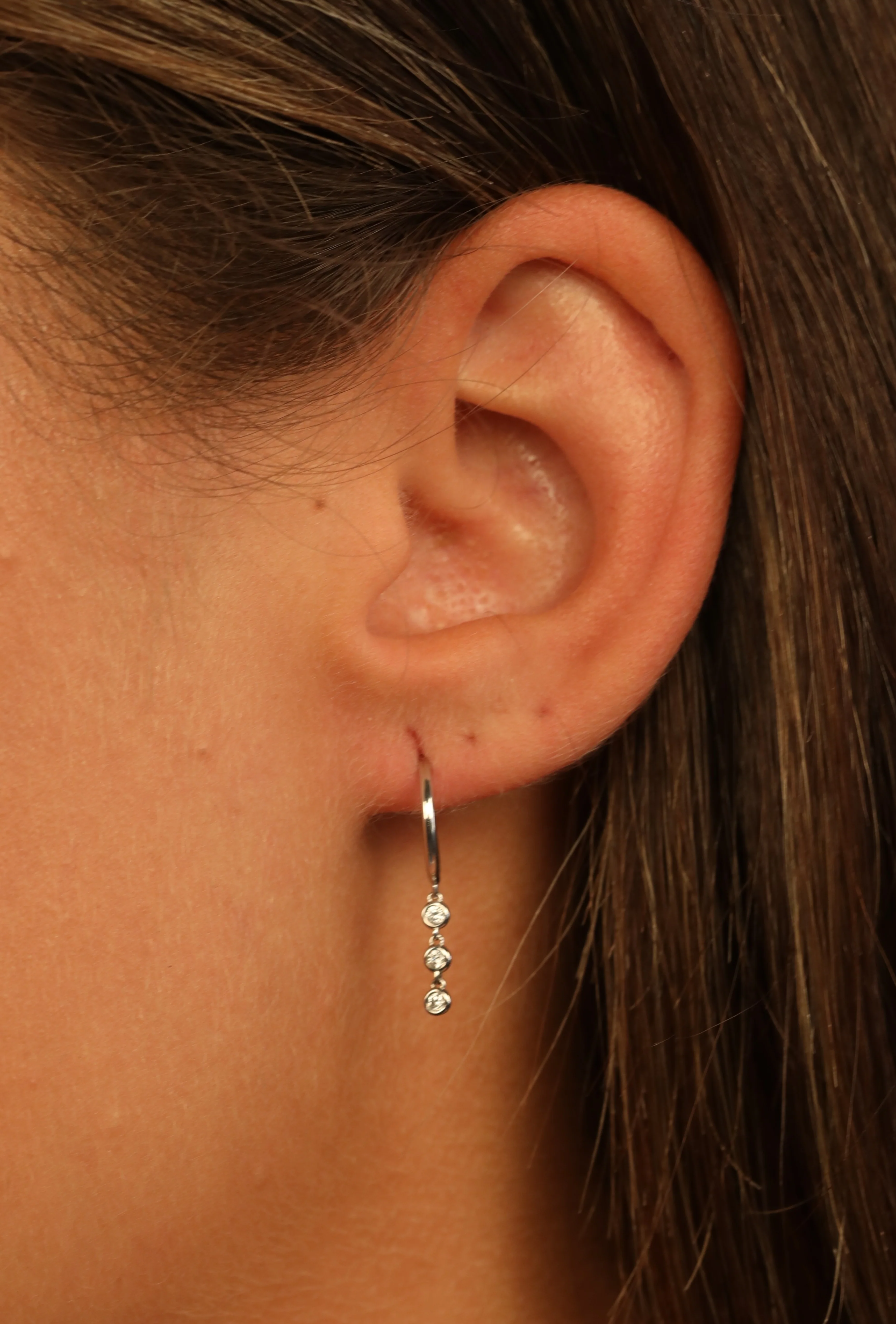 Bezel Triple Drop Seamless Hoop - White Diamond / 14k White Gold