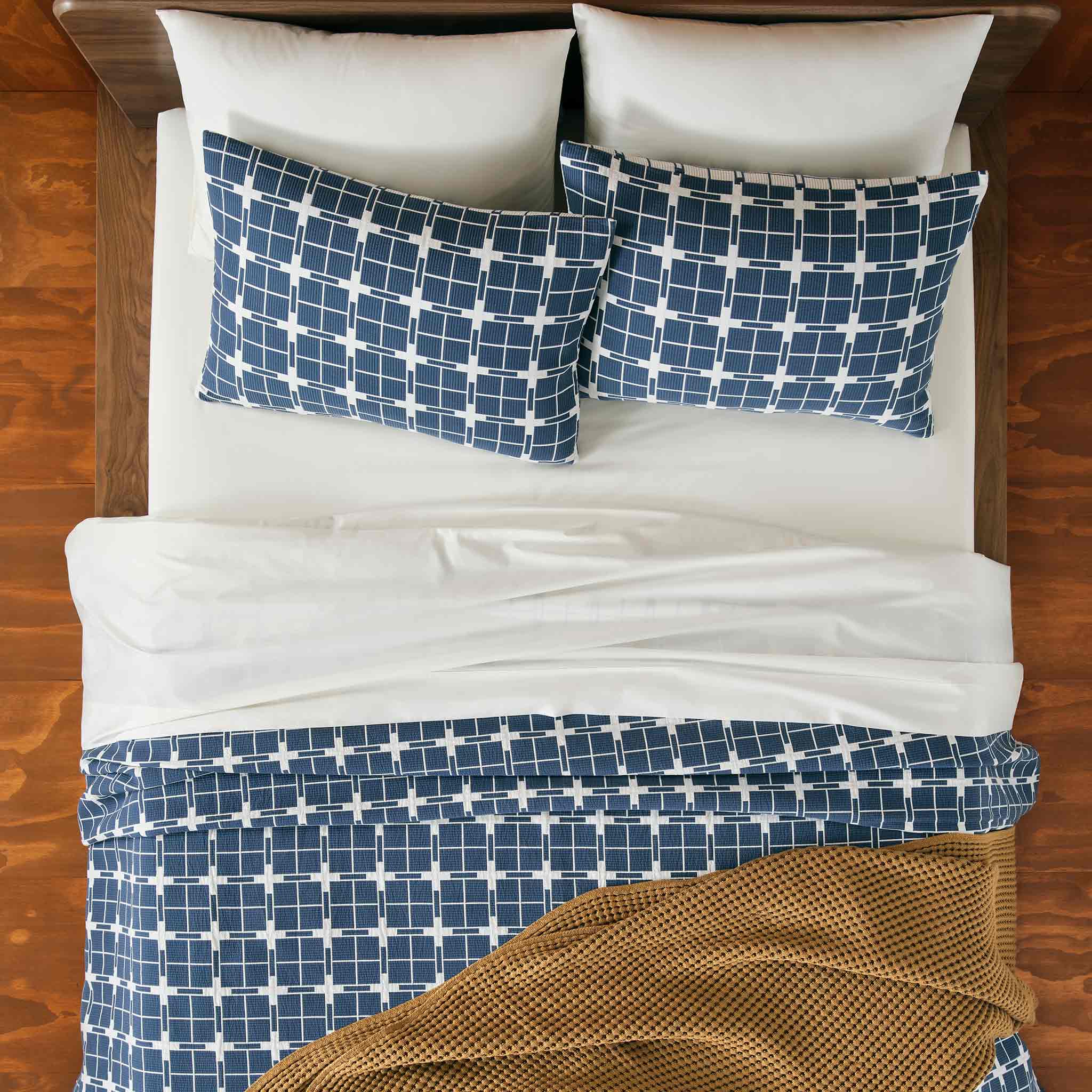 HCB: Ribbed Matelasse Quilt