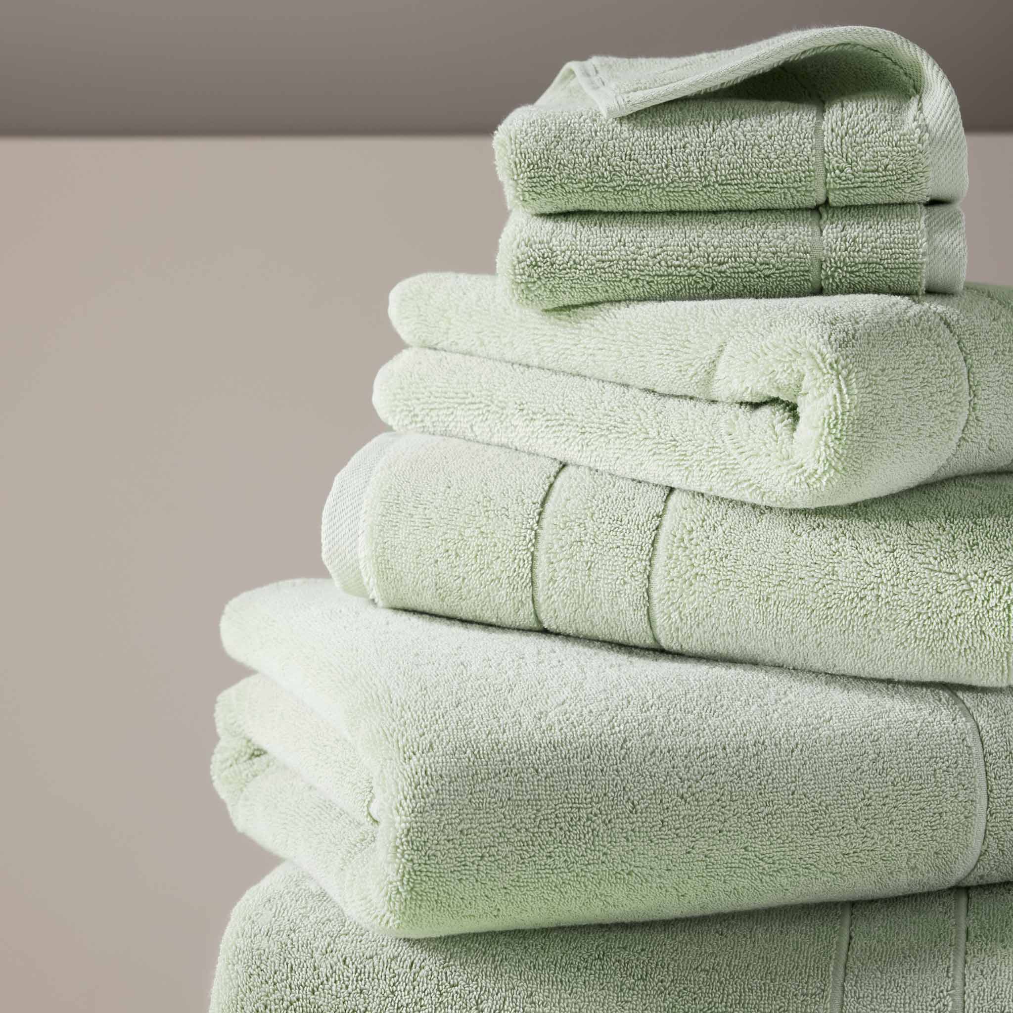 Super-Plush 4-Piece Bath Towel Bundle