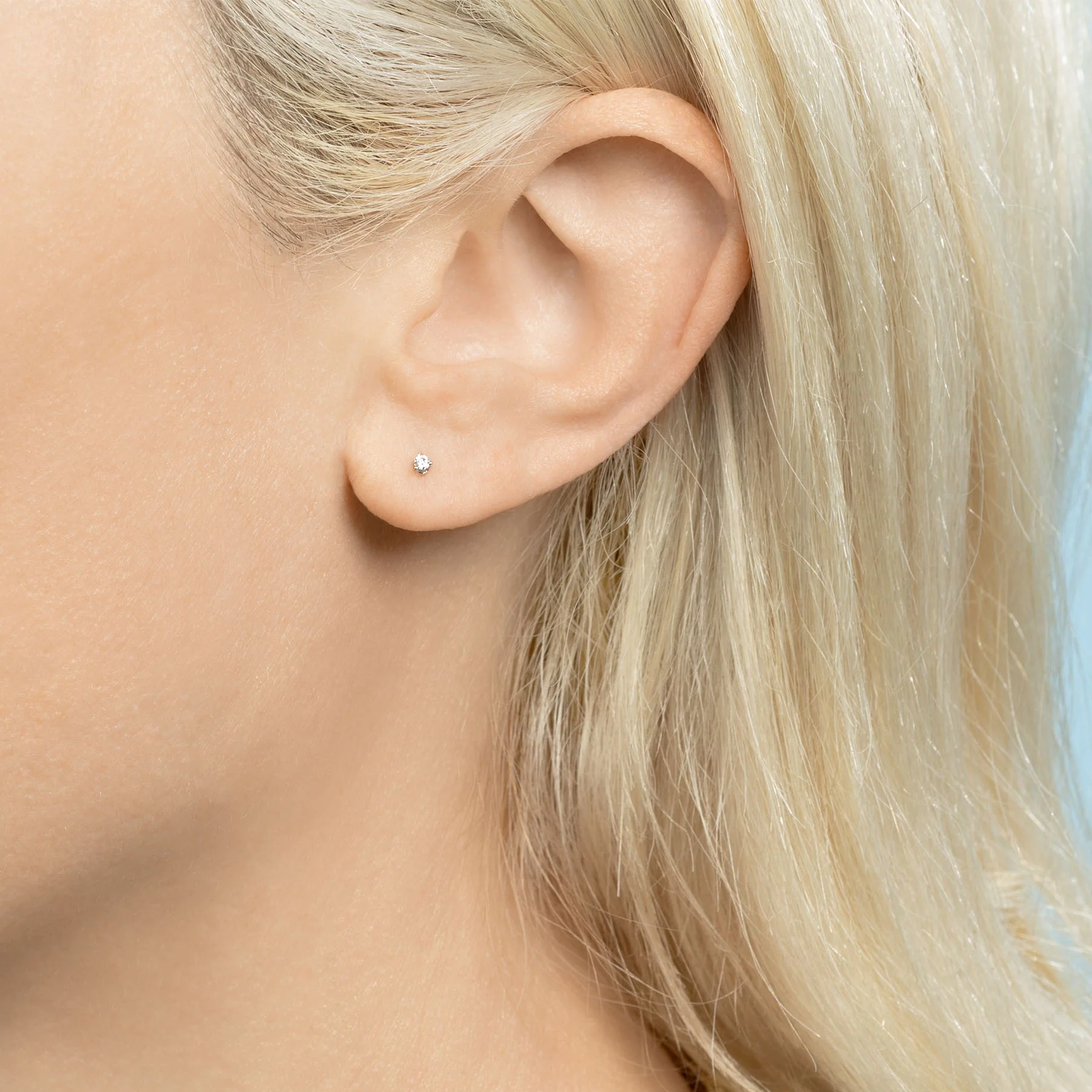 Round Stud #6 - White Diamond / 14k White Gold