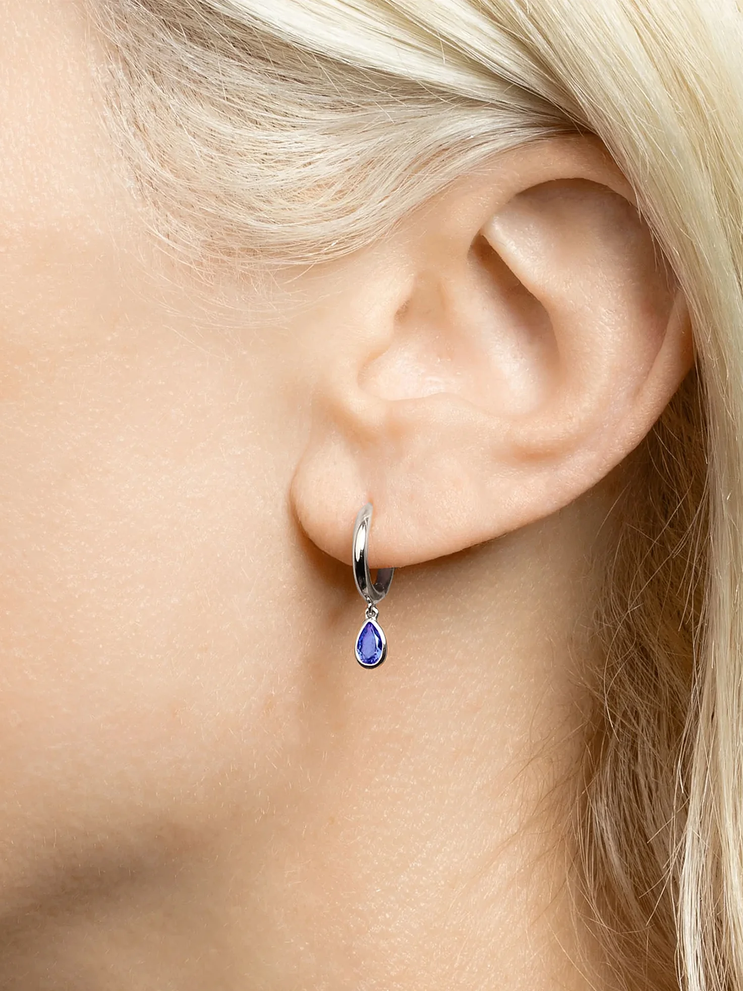 Teardrop Slim Hoop - Blue Sapphire / 14k White Gold