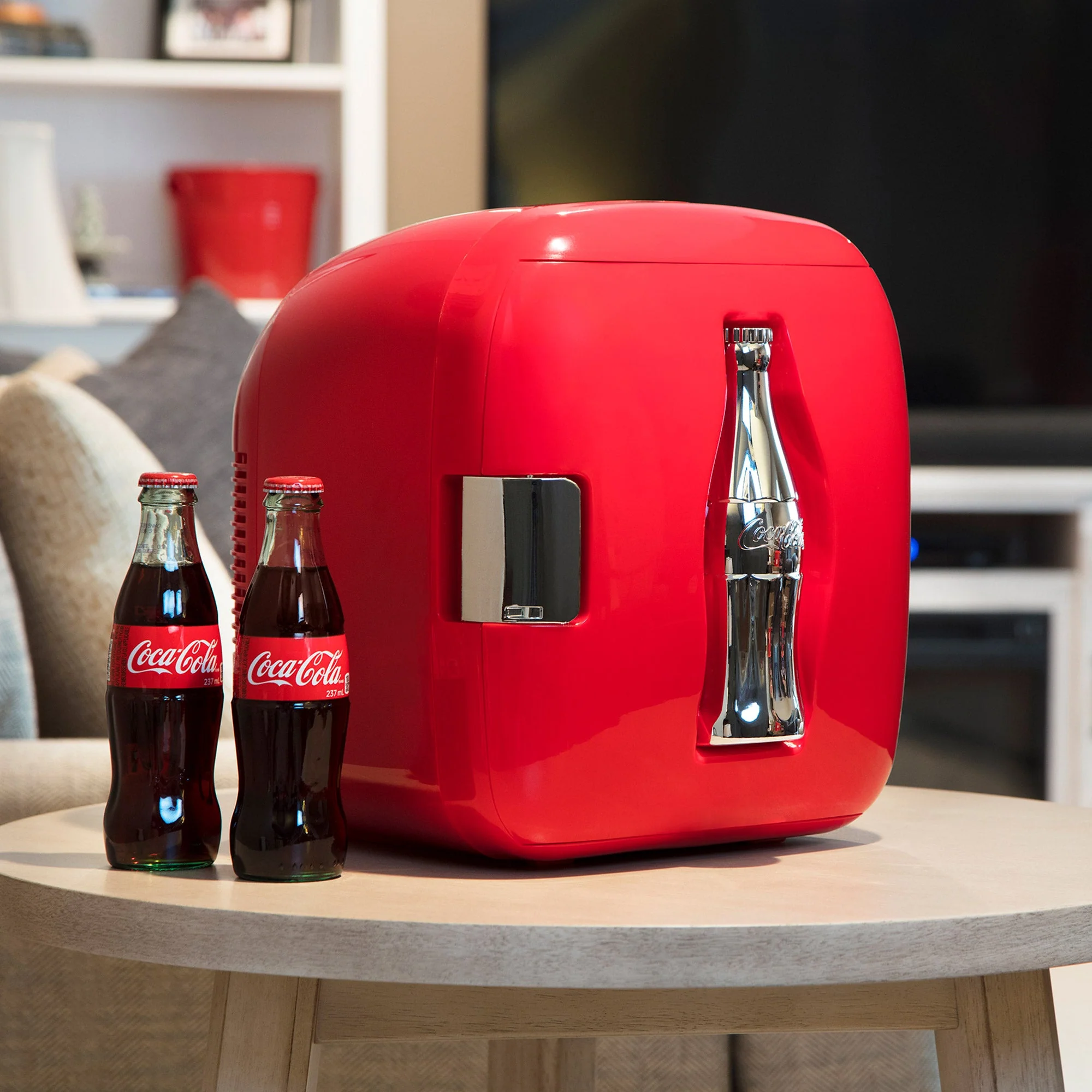 Coca-Cola Heritage 12 Can Portable Mini Fridge 12V DC 110V AC Cooler/Warmer 7.9L (8.3 qt), Personal Travel Fridge, Drinks Snacks Lunch Takeout, Includes 12V and AC Cords, Home Office Dorm Travel, Red