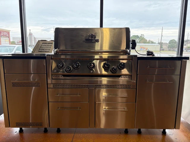 *Open Box* Broil King Imperial S 590i 5-Burner Gas Grill Island