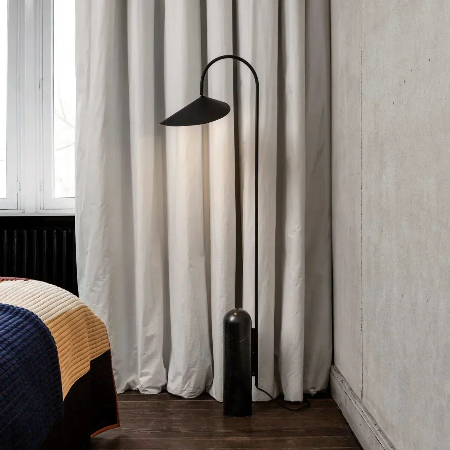 Arum Duckbill Floor Lamp