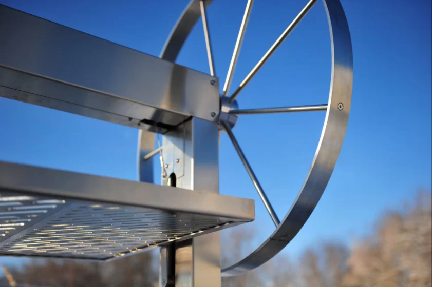 K750GS Freestanding Gaucho Grill with Side Burner