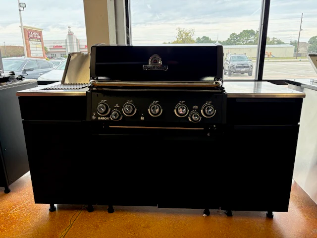 *Open Box* Broil King Baron Shadow 590i 4-Burner Gas Grill With Rotisserie & Side Burner Grill Island