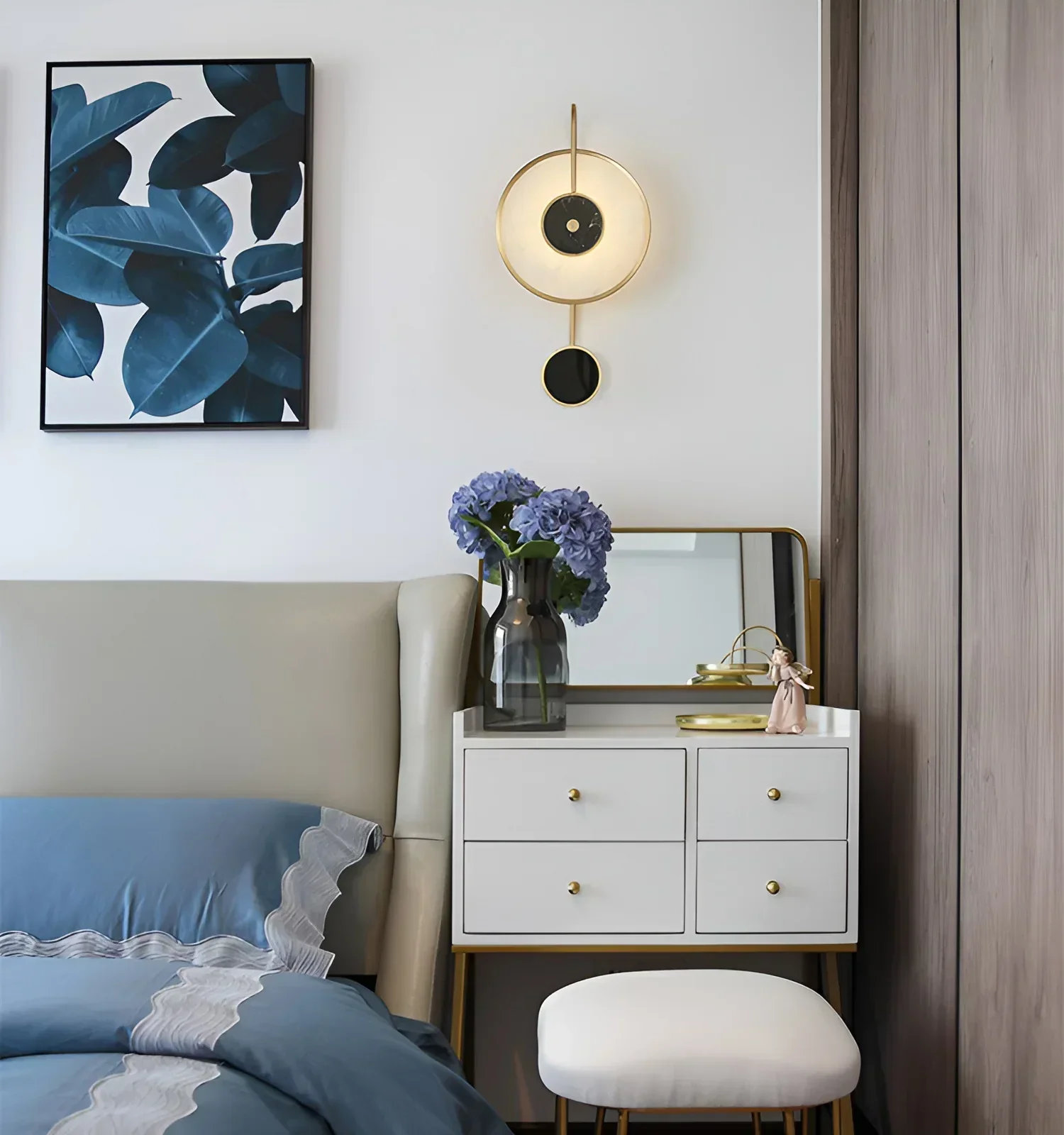 Modern Kandy Alabaster Wall Lamp