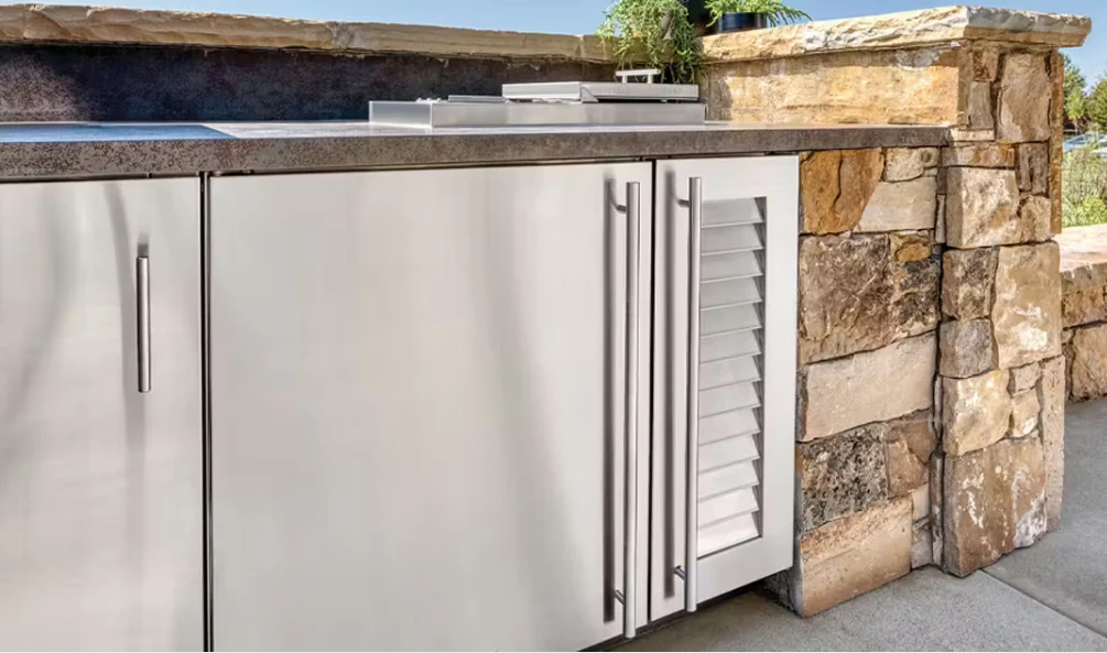 Built-in Charcoal Gravity Smoker