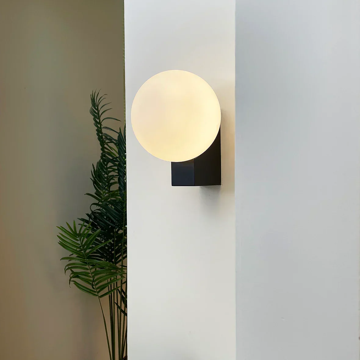 Journey SHY2 Wall Lamp