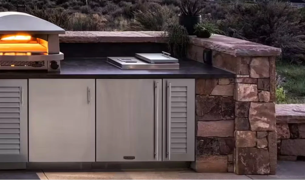 Built-in Charcoal Gravity Smoker