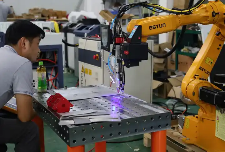 Bwt30 Fiber Laser Robotic Welding Automation Solutions Robot Laser Welding For Furniture Industry Kitchen Industry