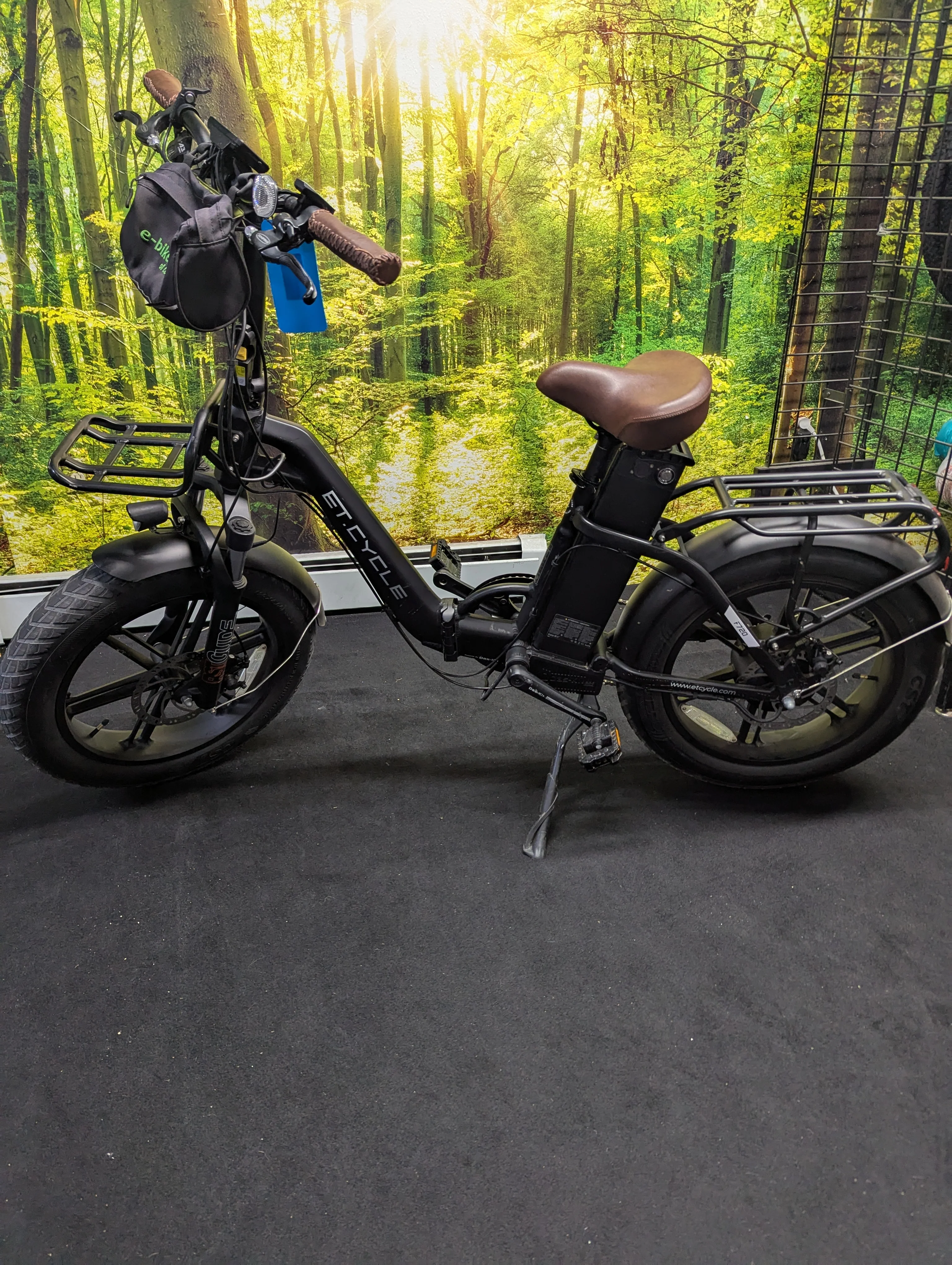 (Consignment) E.T. Cycle F720 Black