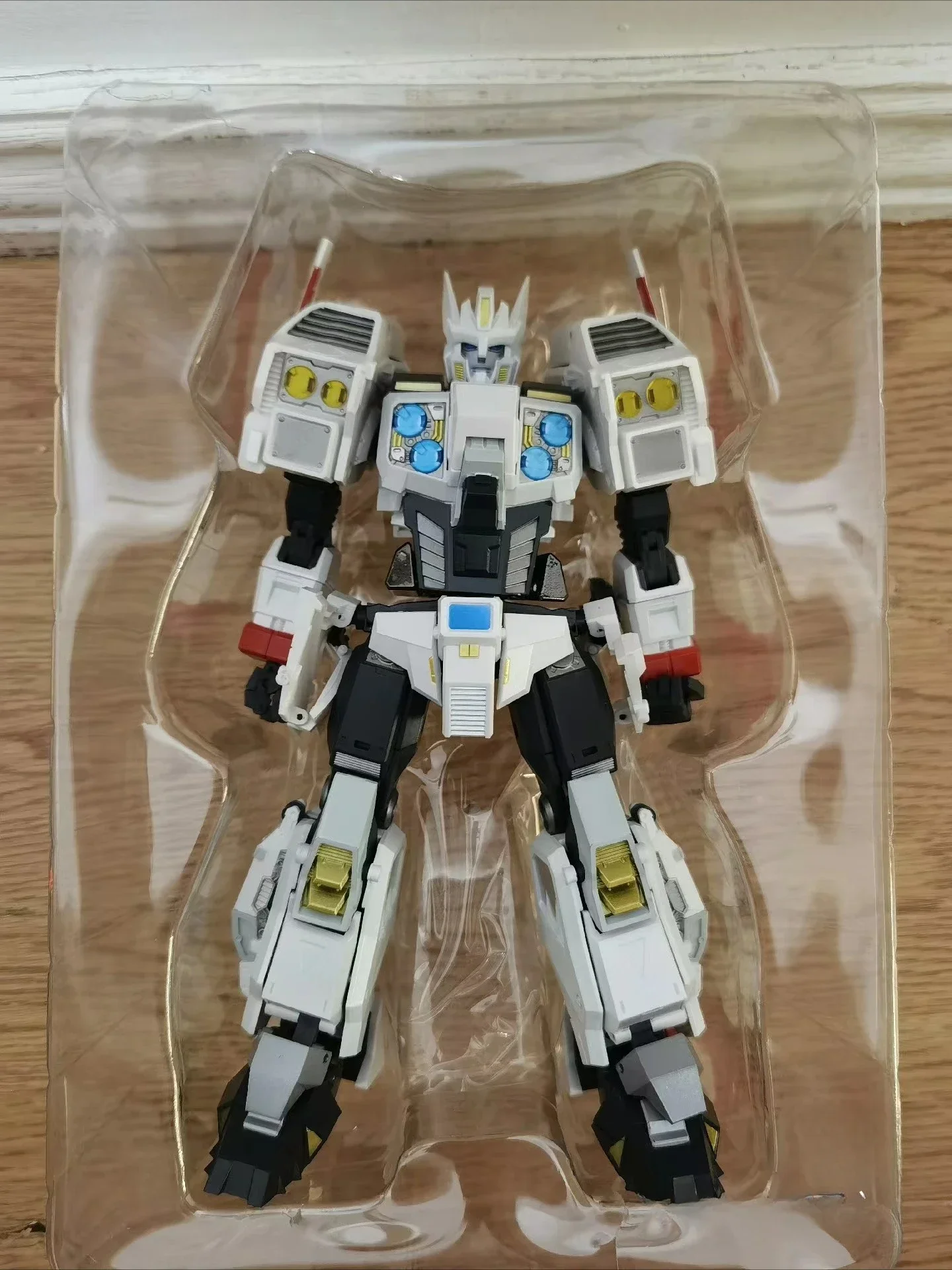 IN STOCK Transformation Wonderful Trans WT01 WT-01 RONIN White Drift Robot Masterpiece Action Figure Toy Collection Gift