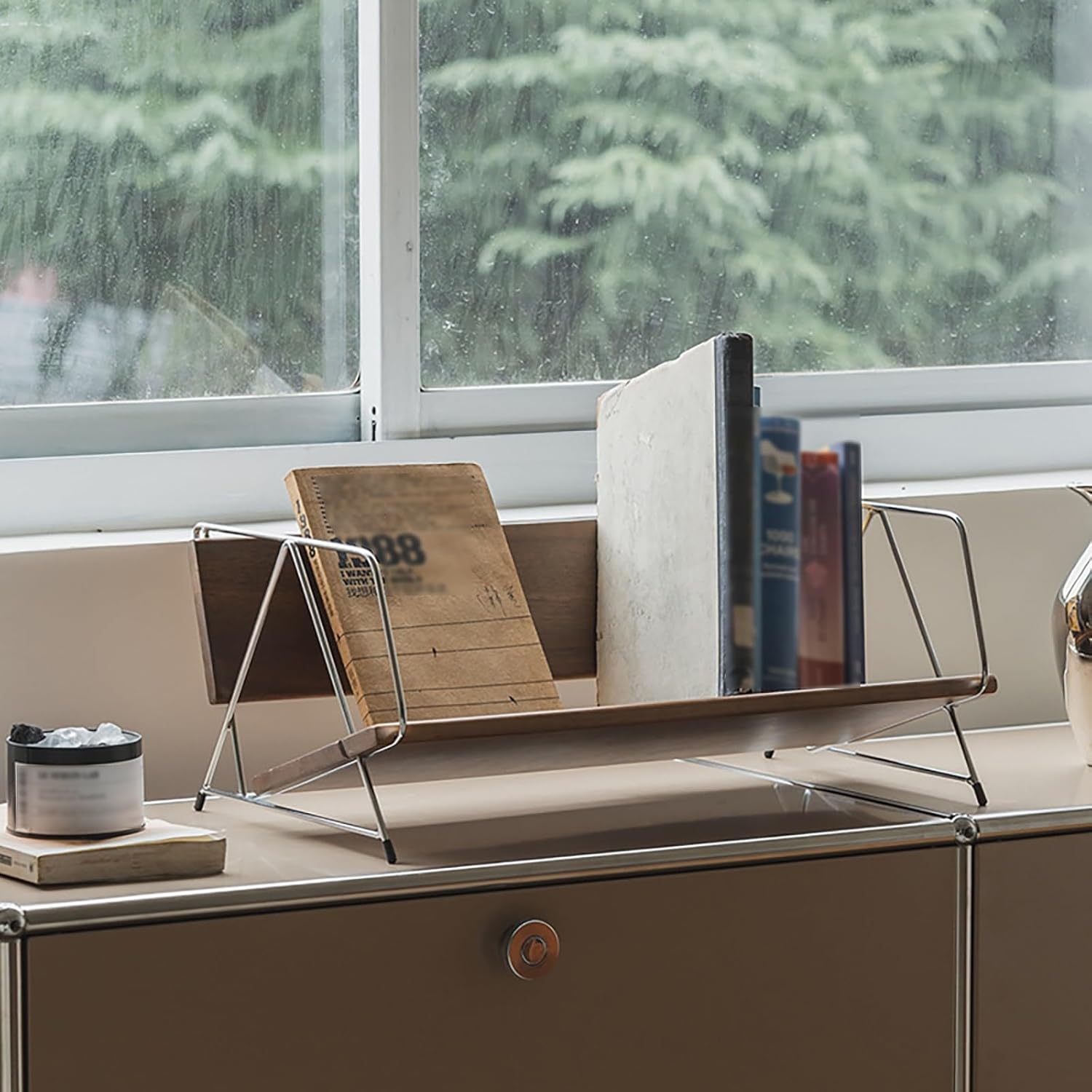 Desktop Small Bookshelf, Stainless Steel Book Storage Rack, Simple Bookcase, Desk Hutch Dorm, Countertop Display Organizer Storage for Magzine, Books, Albums, Files, Suitable for Many Occasions