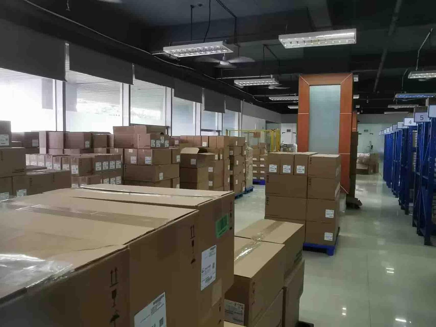 2097-V32PR2 Servo Drive 2097V32PR2 Sealed in Box 1 Year Warranty