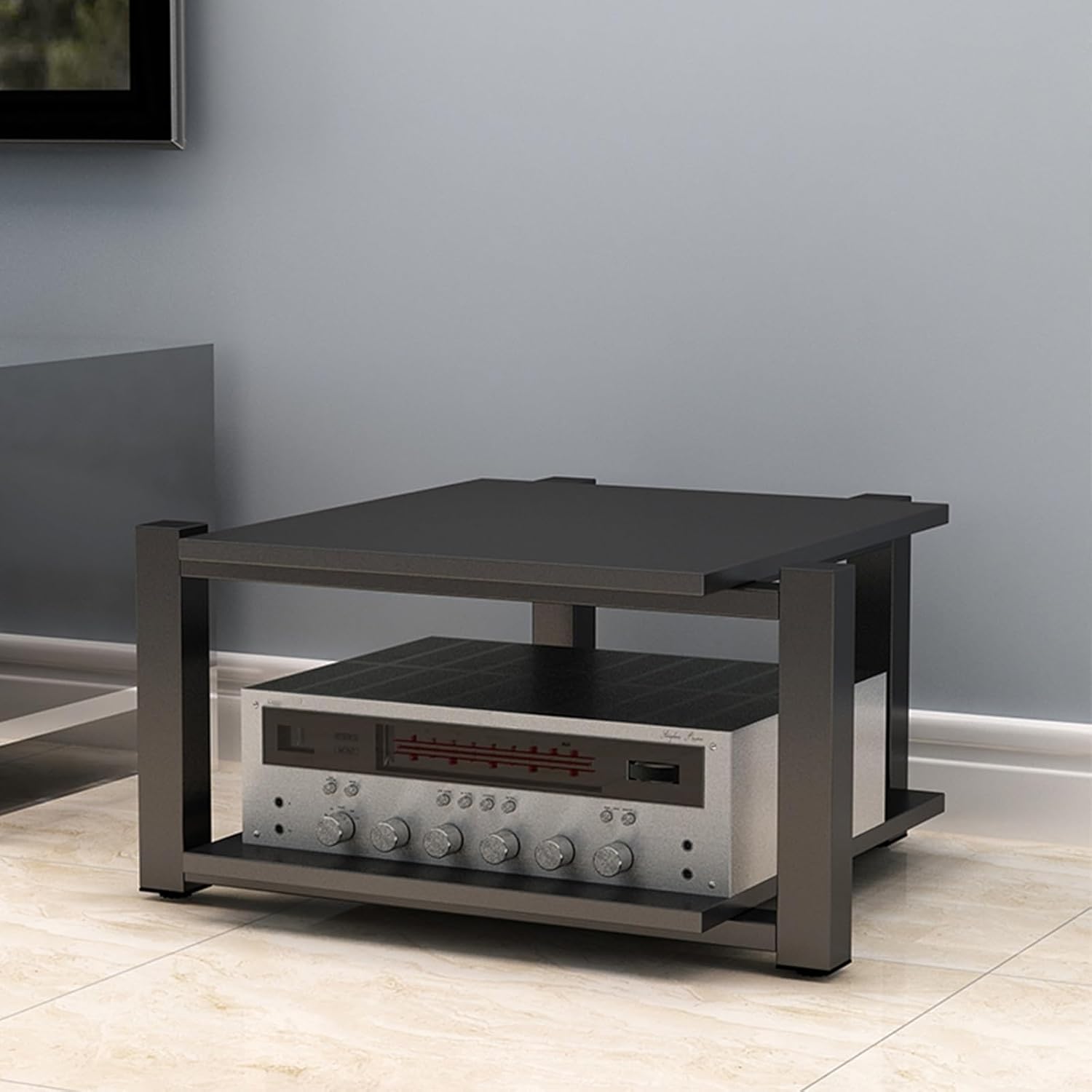 0Simple and Elegant: Utilizing a minimalist design with no unnecessary ornamentation