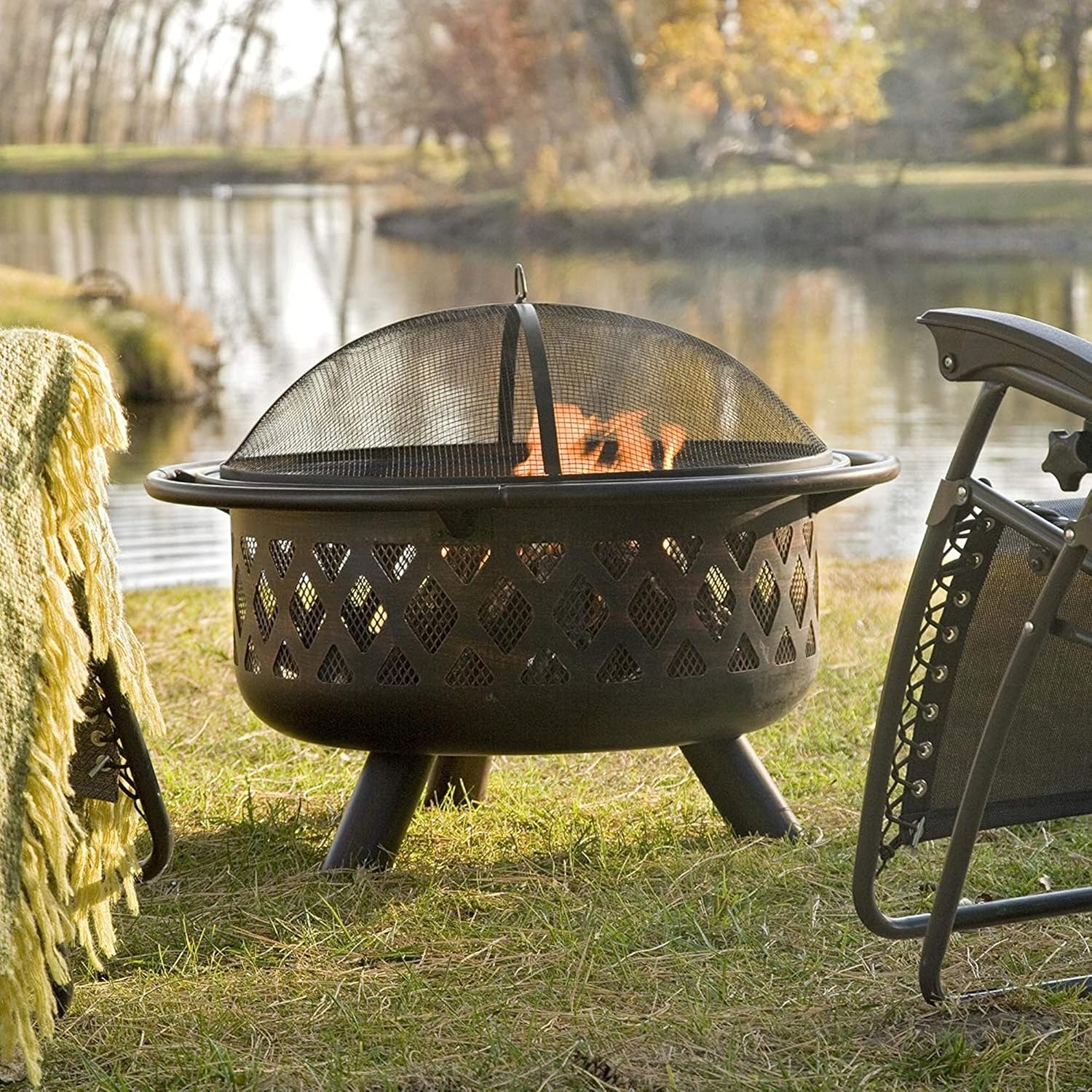 Portable Fire Pit & Bowl,Large Outdoor Fire Pit w/Spark Screen,Bonfire Wood Burning Heating Basin,Round Firepit Heater