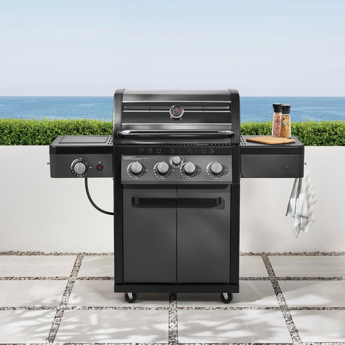 Pro Series 4-Burner Gas Grill with Thermostatic Control