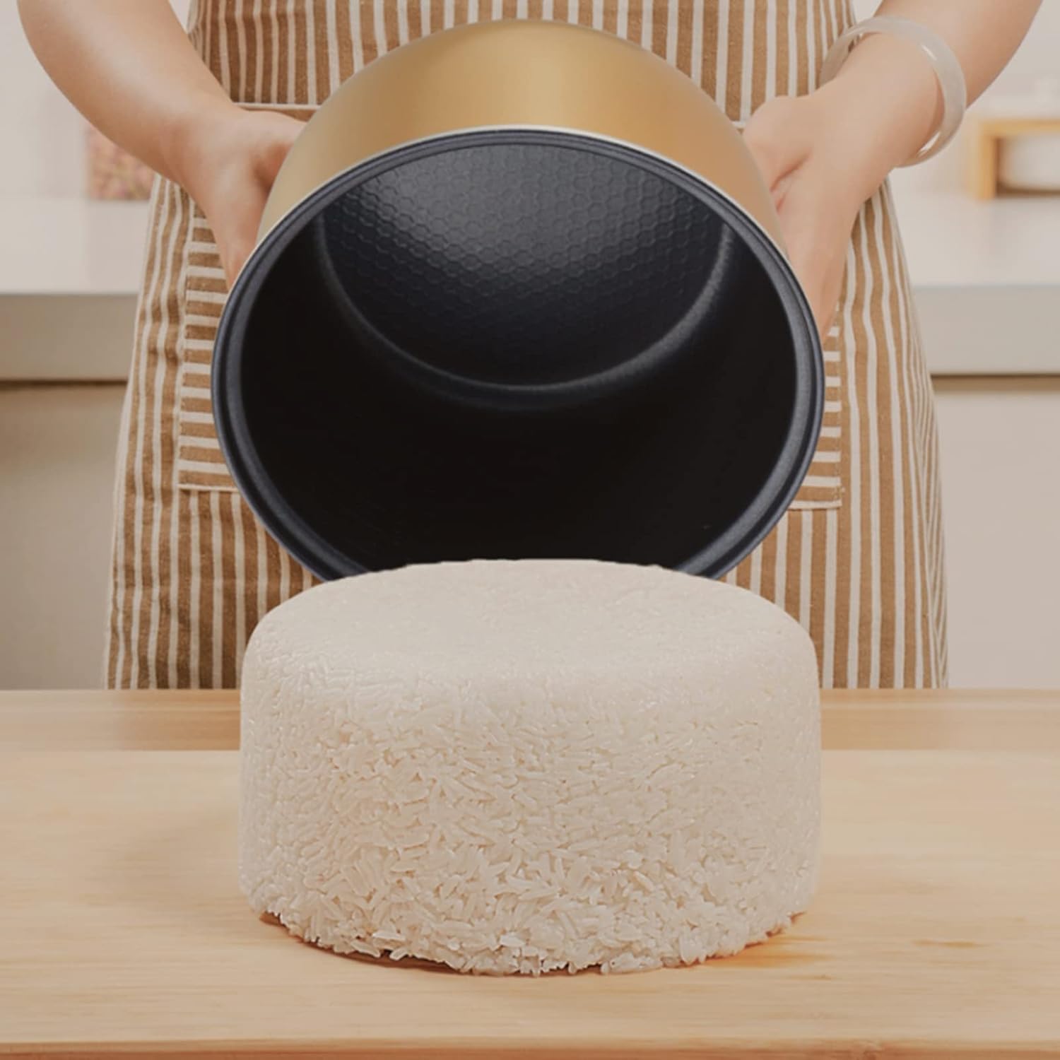 Rice Cooker Fully Automatic Electric Rice Cooker Small Kitchen Appliances Removable Non Stick Rice Pot 2l Large Capacity Suitable for 1-4 People