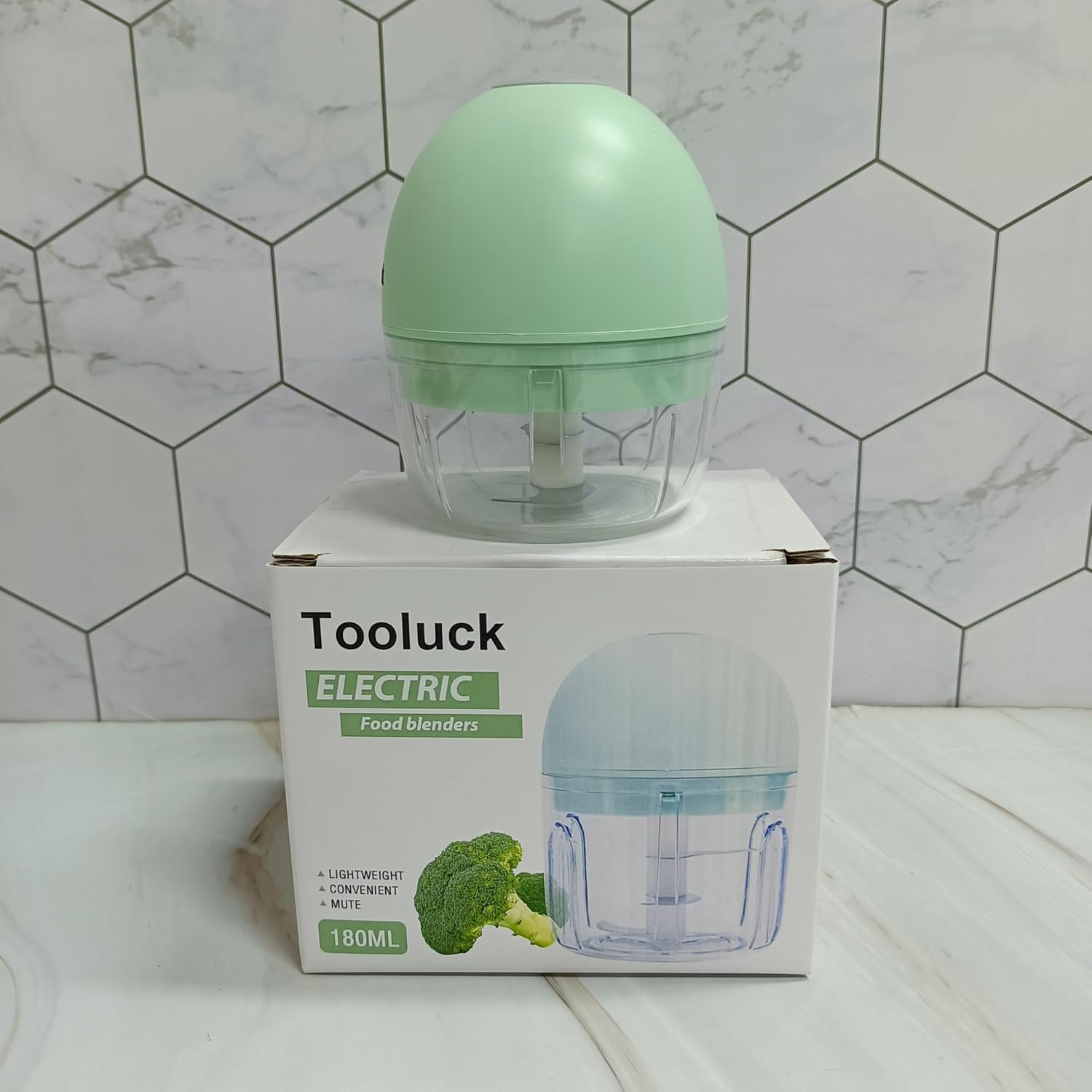 TOOLUCK High-Power Electric Food Blender with 6 Stainless Steel Blades, 2L BPA-Free Jar, 10-Speed Settings, and Pulse Function for Smoothies, Soups, and More