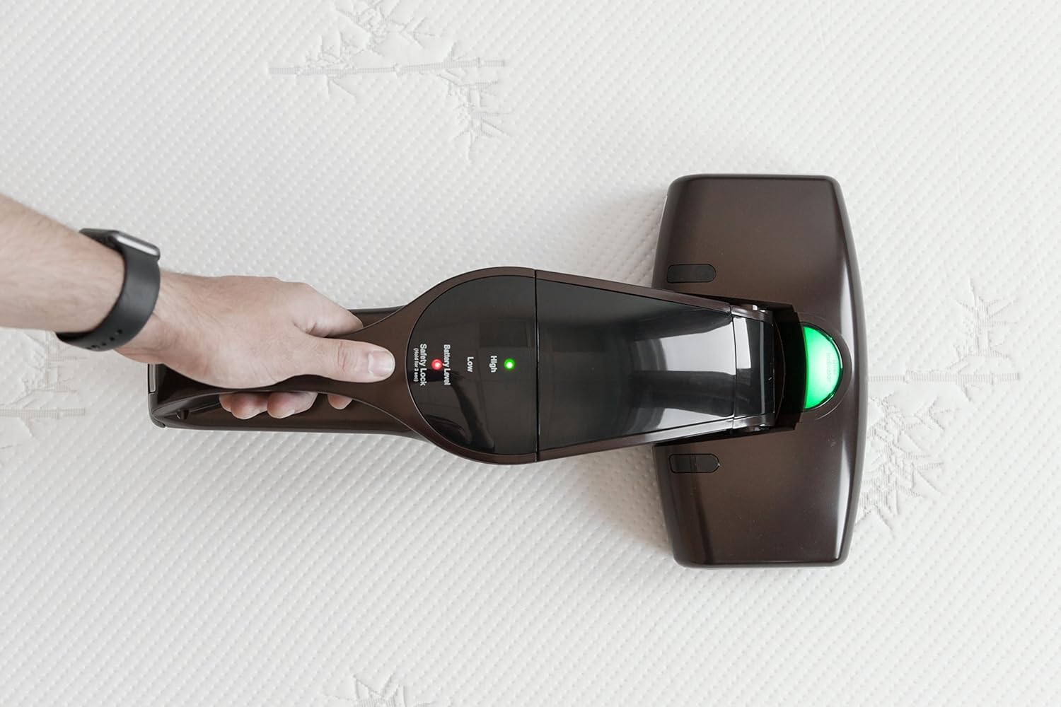 IRIS USA Cordless Mattress Vacuum Cleaner with Sensor Technology, 5 Power Levels, Washable Filter, Rechargeable Lithium-Ion Battery, Espresso