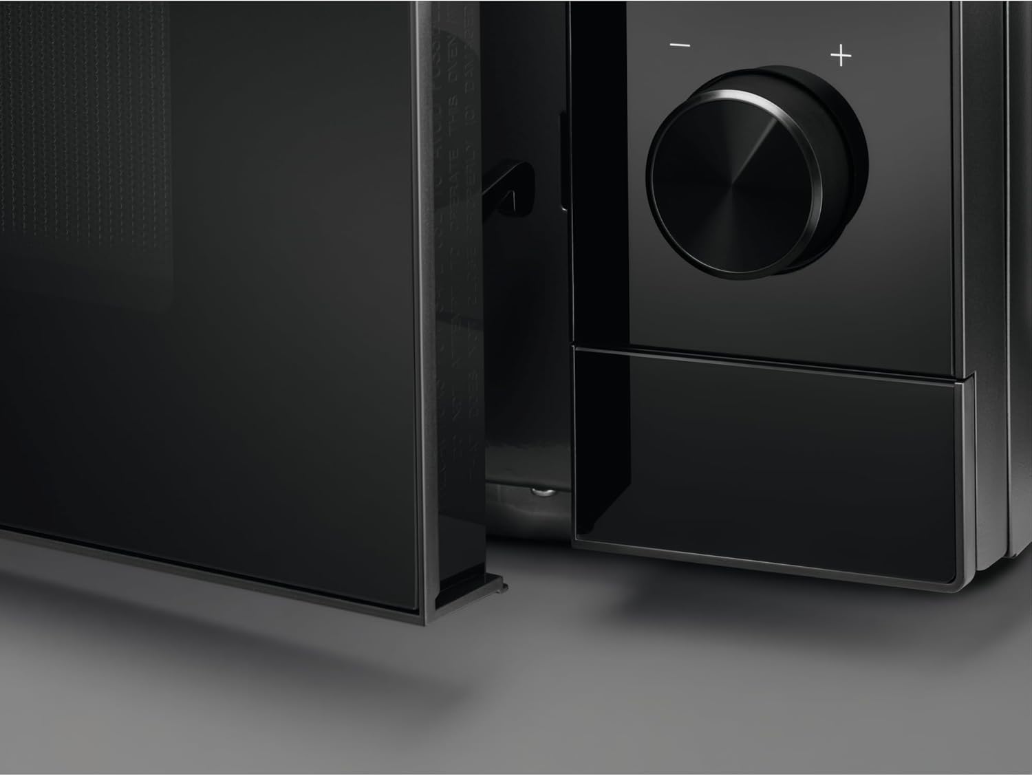 AEG MFB295DB Microwave Oven 28 Litres Black HxWxD (29x49.5x37)