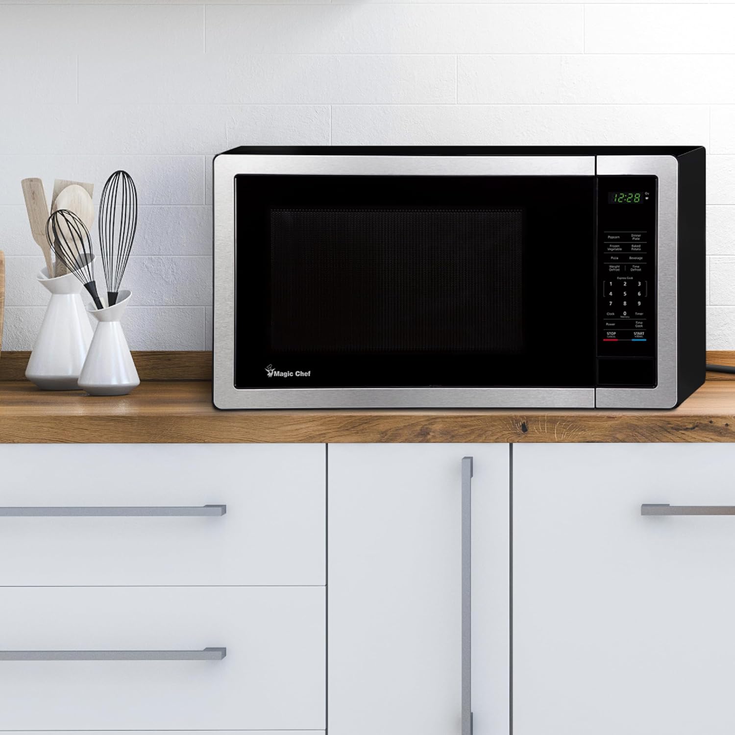 0.9 cu. ft. Countertop Microwave 900-Watt Digital Touch