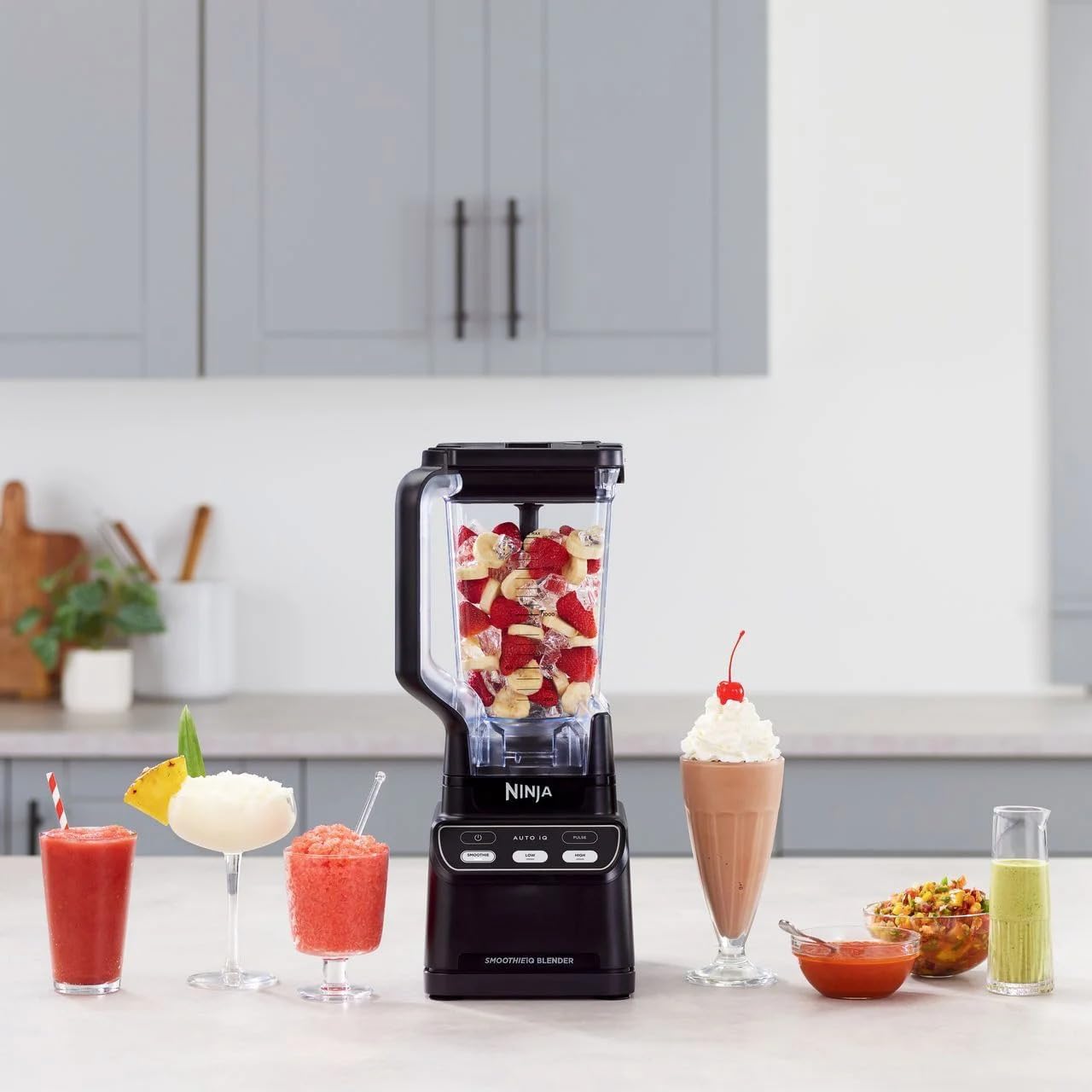 Ninja Professional Countertop Blender with Auto IQ, 1400 Peak Watts, 72 Oz Pitcher, Total Crushing Blades, BPA Free, CO750B