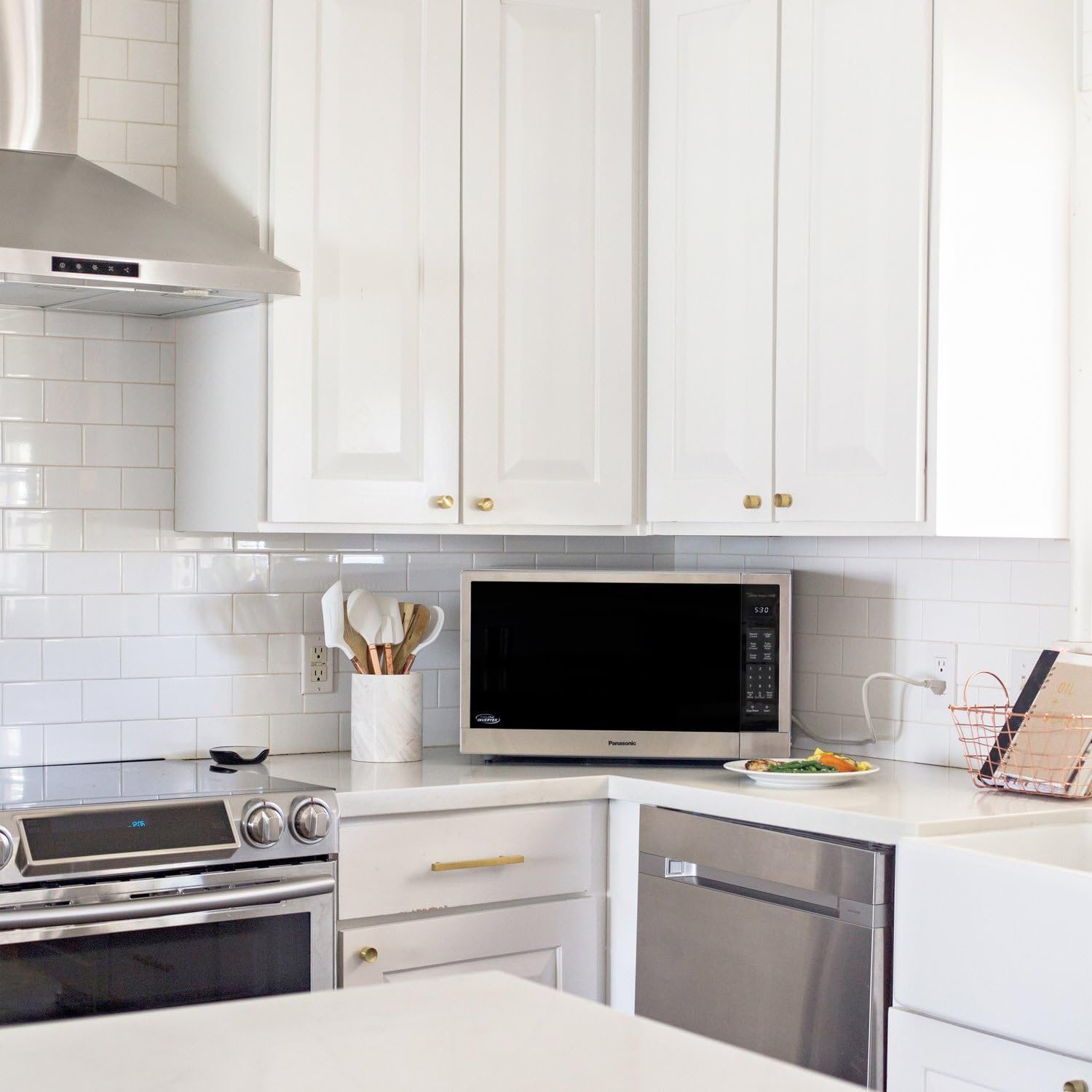 Panasonic Microwave Oven, Stainless Steel Countertop/Built-In Cyclonic Wave with Inverter Technology and Genius Sensor, 2.2 Cu. Ft, 1250W, NN-SN97JS (Silver)