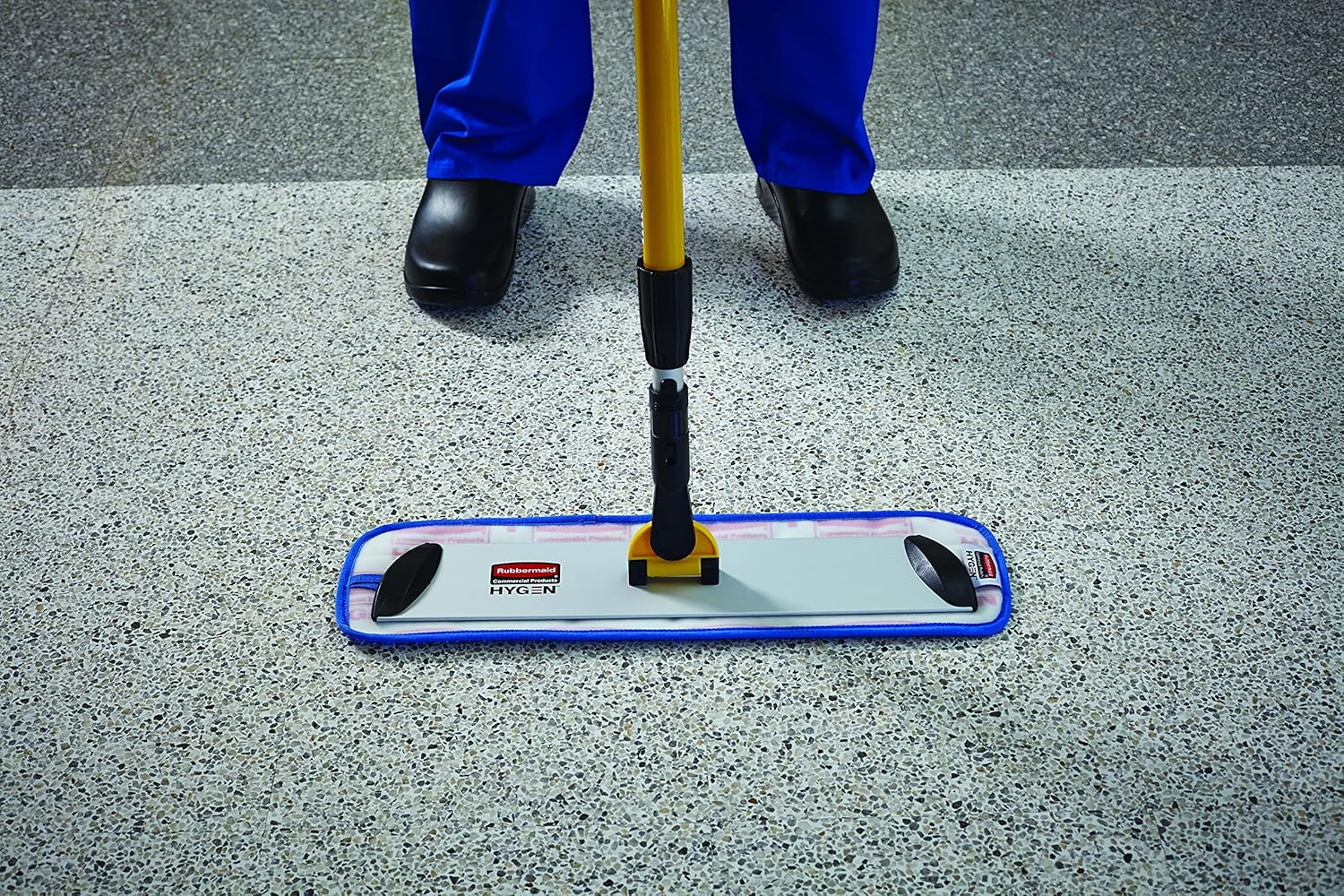 Rubbermaid Commercial Products HYGEN Microfiber Quick-Connect Mop Frame, 36 inch, Silver, for Janitorial/Professional/Industrial Cleaners for Heavy-Duty Floor Cleaning/Mopping/Dusting