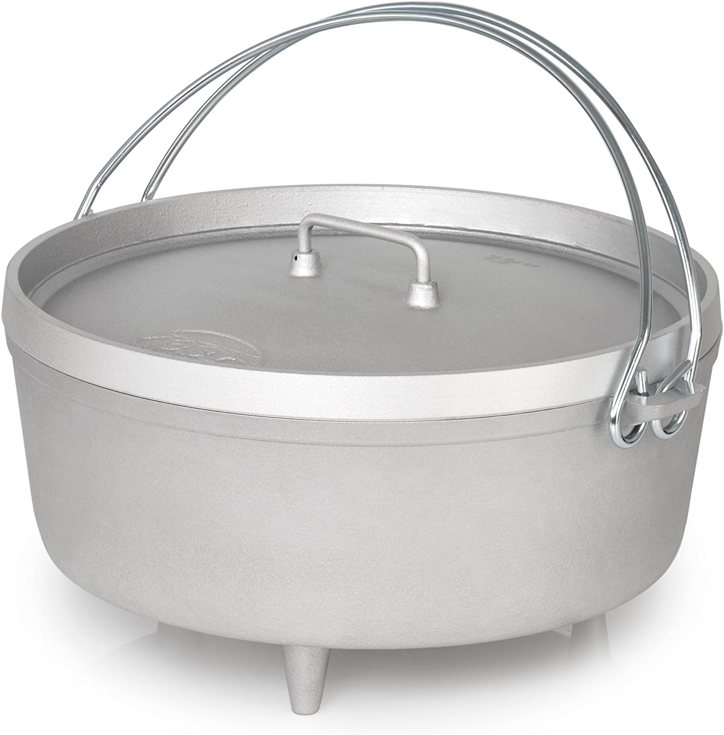 GSI Outdoors Aluminum 12' Dutch Oven | Dutch Oven with Fixed Legs for Camping, Cabin and Home Kitchen