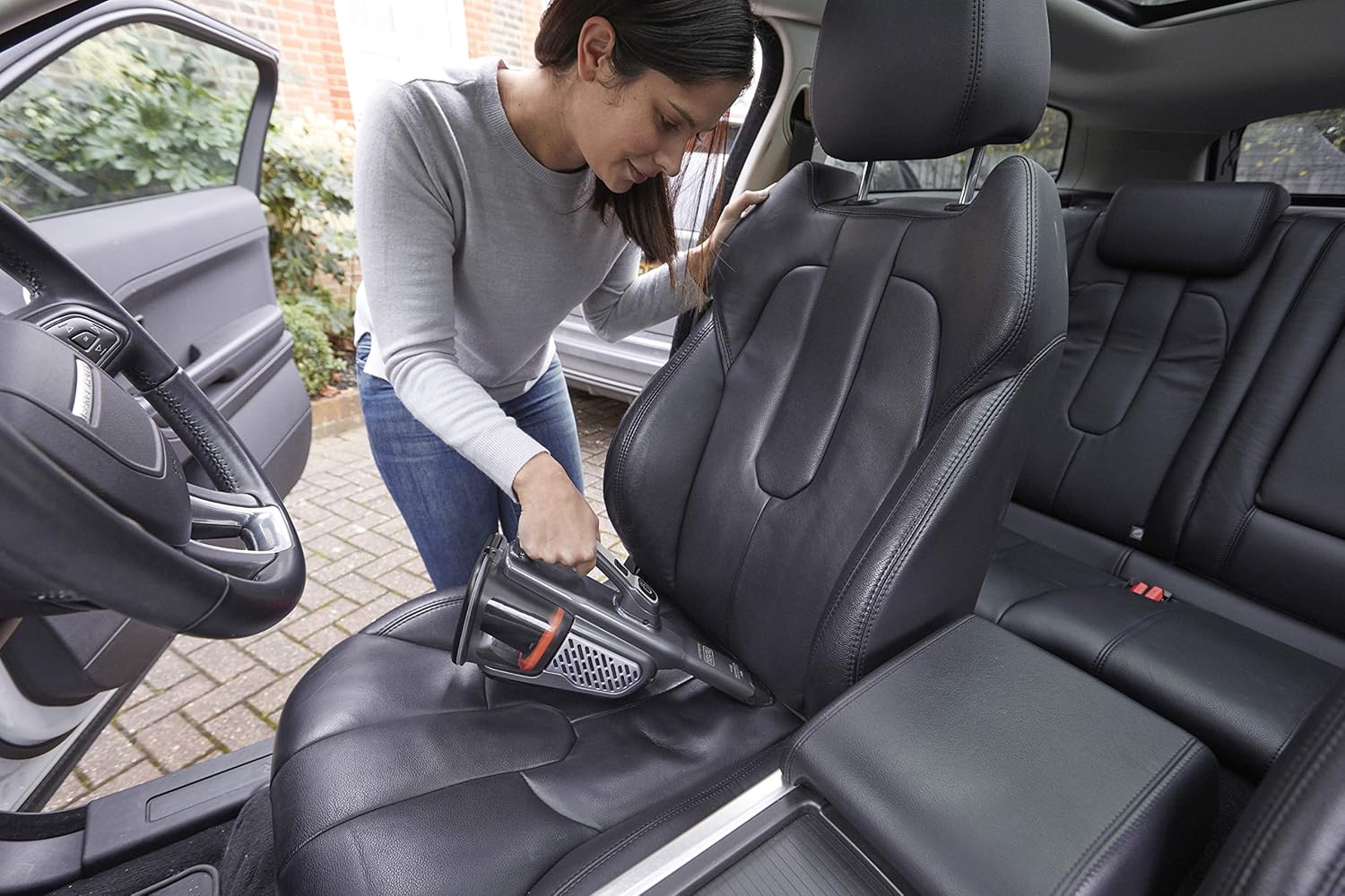 BLACK+DECKER BHHV520JF-QW - Aspirador de Mano GEN 11 con tecnología Smart TECH 18V 2Ah. Boquilla fina extensible y cepillo. Cargador Base.