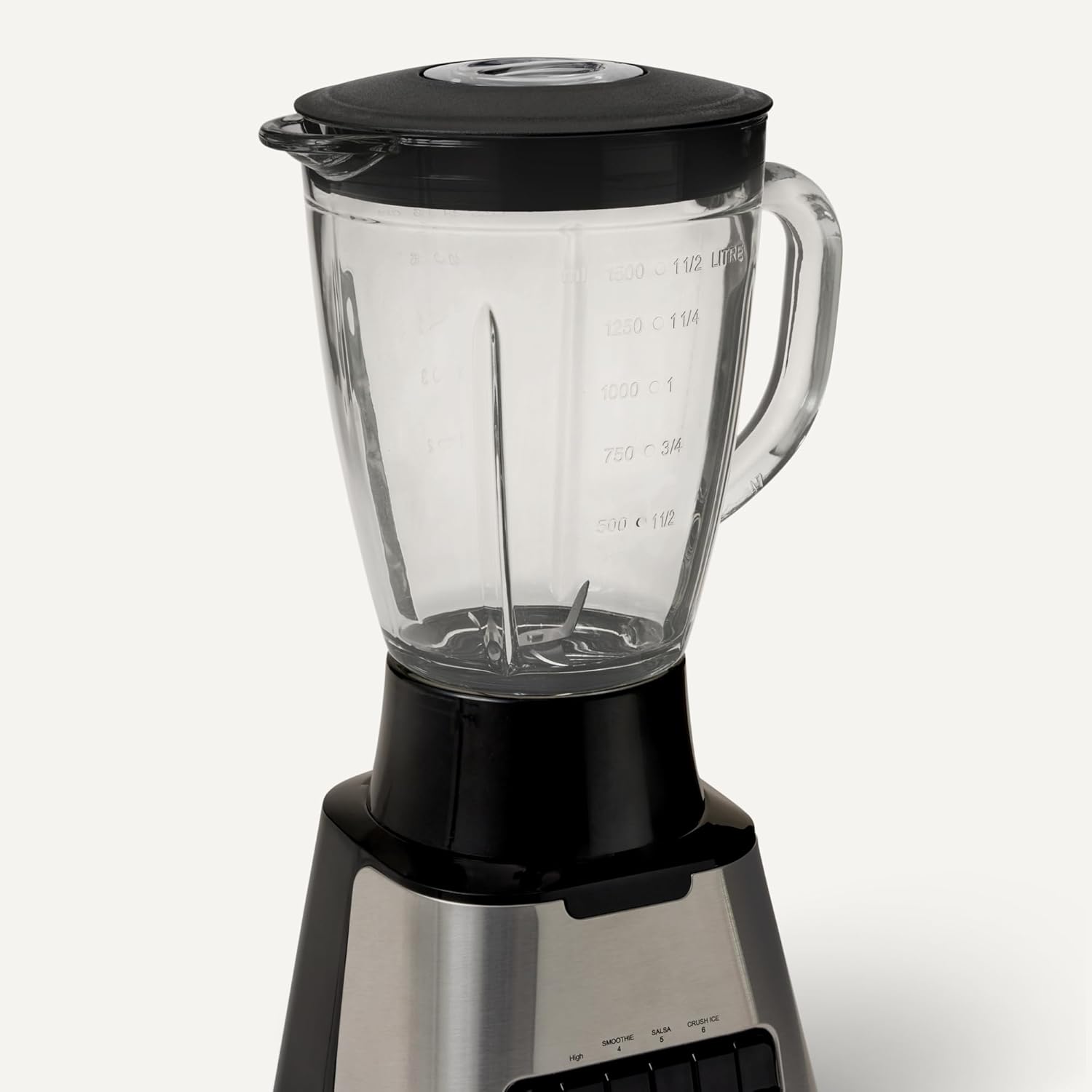 Amazon Basics 6-Cup (50 Fl. Oz) Countertop Blender, with 6 Pre-Programmed Functions, Pulse, Ice Crush, Stainless Steel Blades, Glass Jar, Up to 700W, Black & Silver