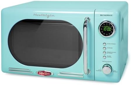 Retro 0.7 Cu. ft. 700-Watt Countertop Microwave Oven in Aqua - Stylish and Functional Kitchen Essential