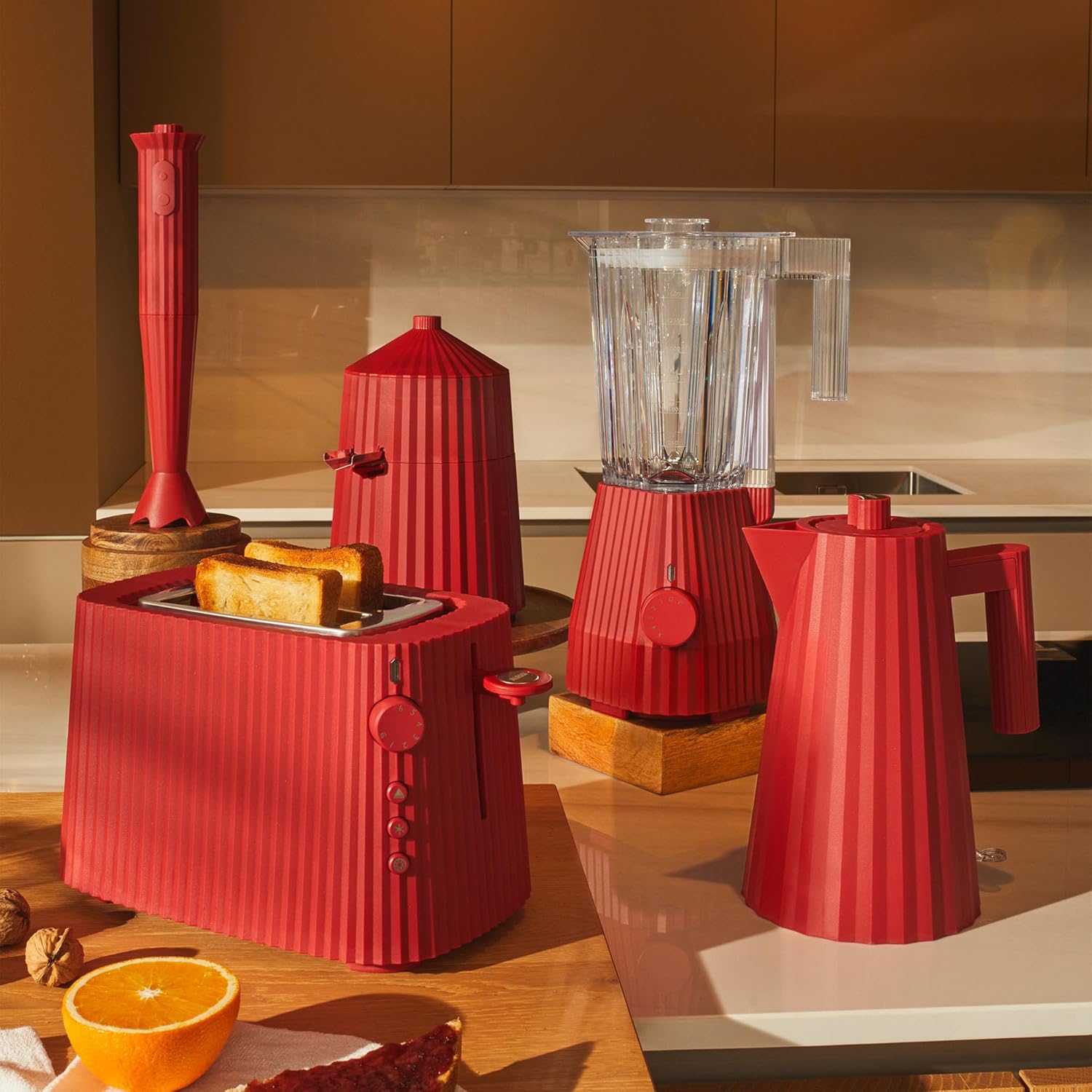 Alessi Plissé MDL09R/USA - Blender in Thermoplastic Resin, Graduated Pitcher in PCTG, US Plug 700W, Red