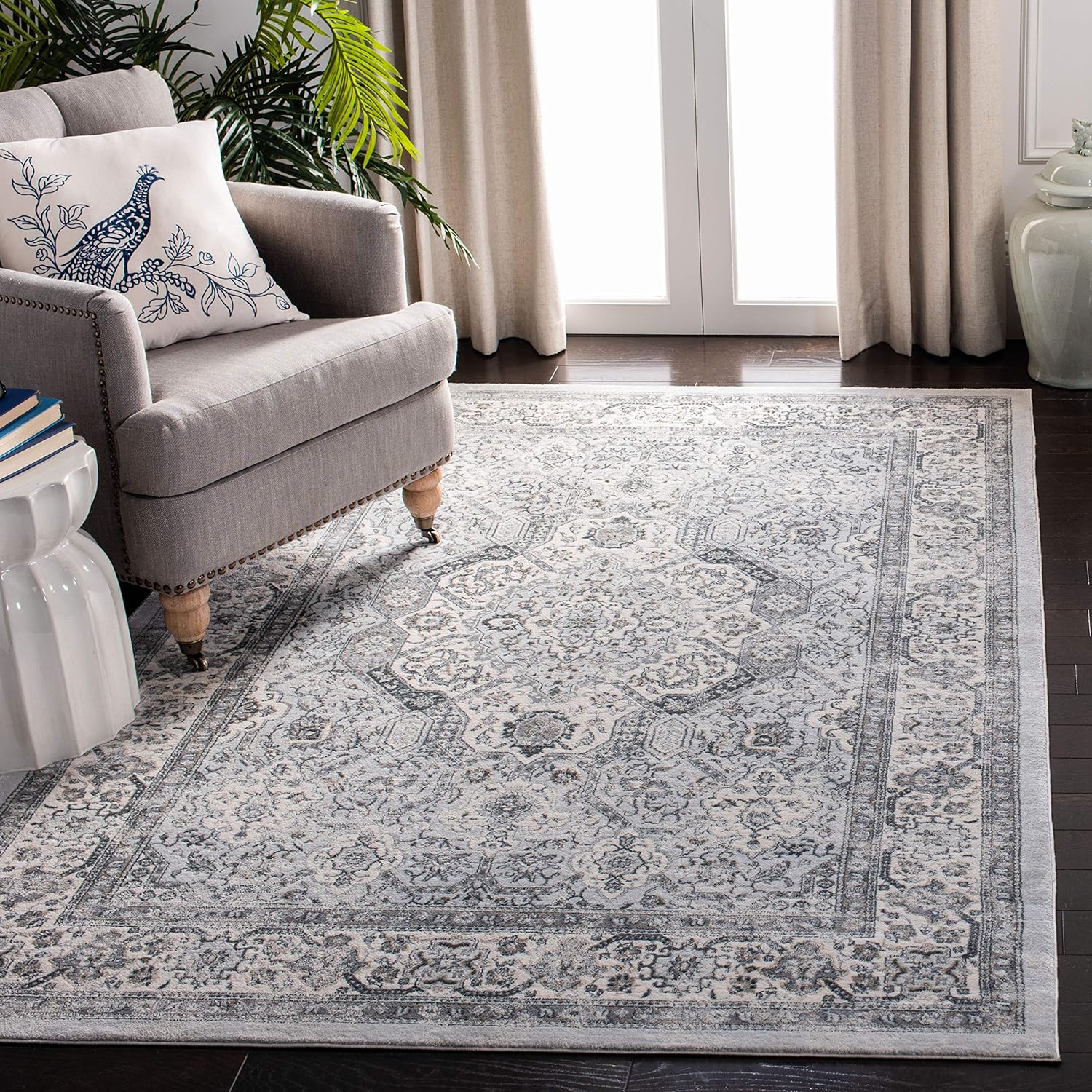 SAFAVIEH Isabella Collection Area Rug - 9' x 12', Dark Grey & Cream, Oriental Design, Non-Shedding & Easy Care, Ideal for High Traffic Areas in Living Room, Bedroom (ISA916H)