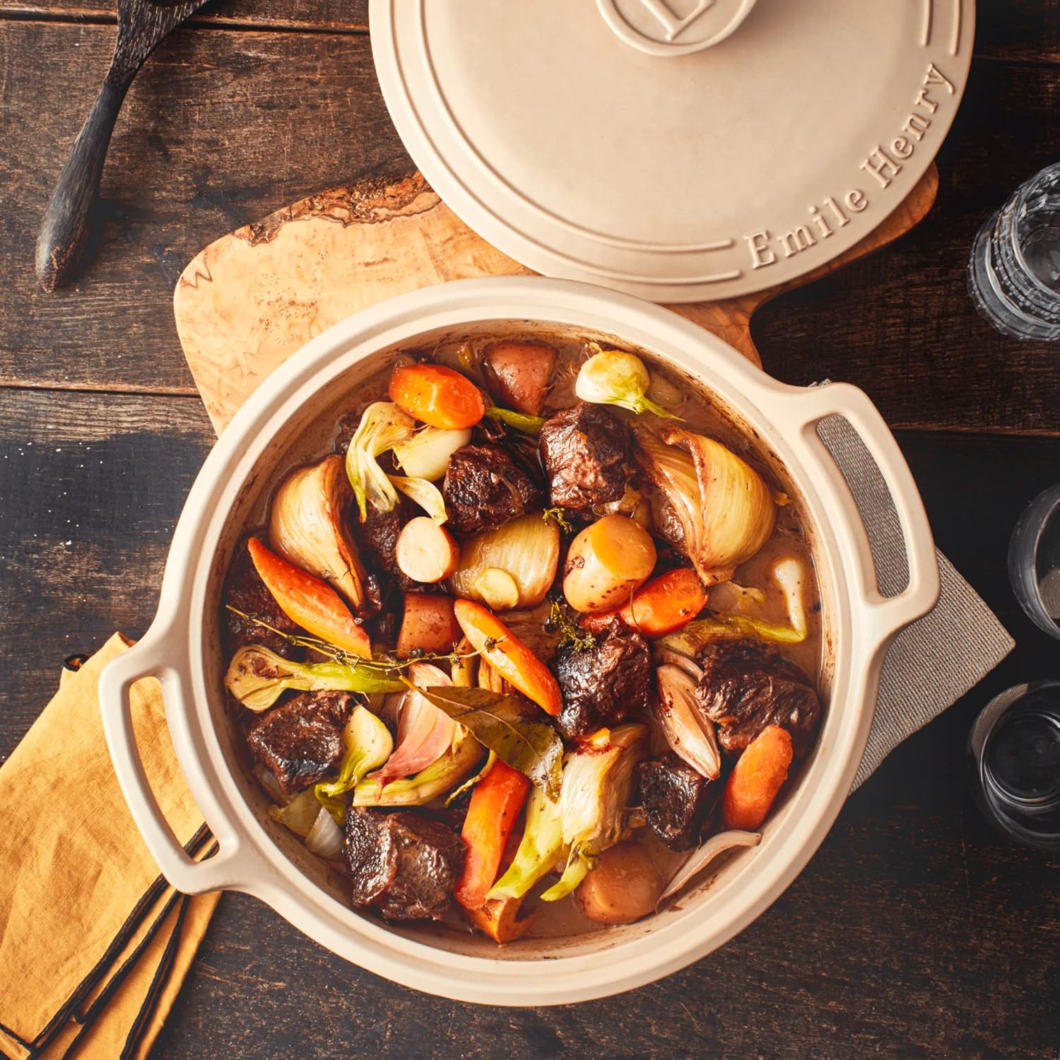 Emile Henry Made in France SUBLIME Ceramic 6 qt. Round Dutch Oven, Crème