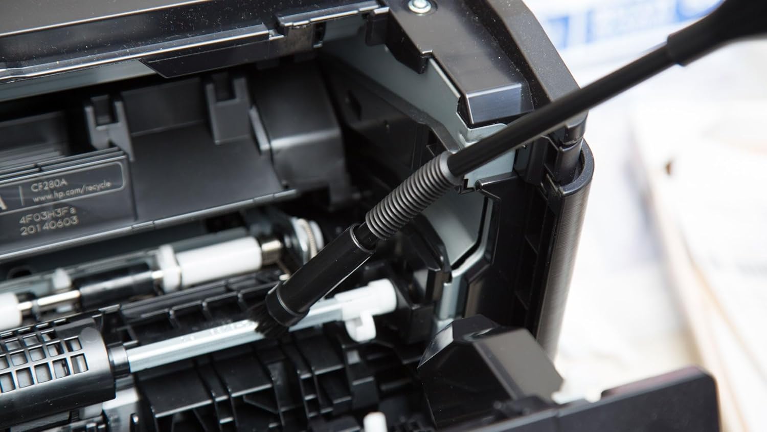 METROVAC ESD-Safe Pro Series | Comp Vacuum/Blower w/Micro Cleaning Tools | Multipurpose Tool for Removing Dust, Lint & Paper Shreds | 1 Pack, Black