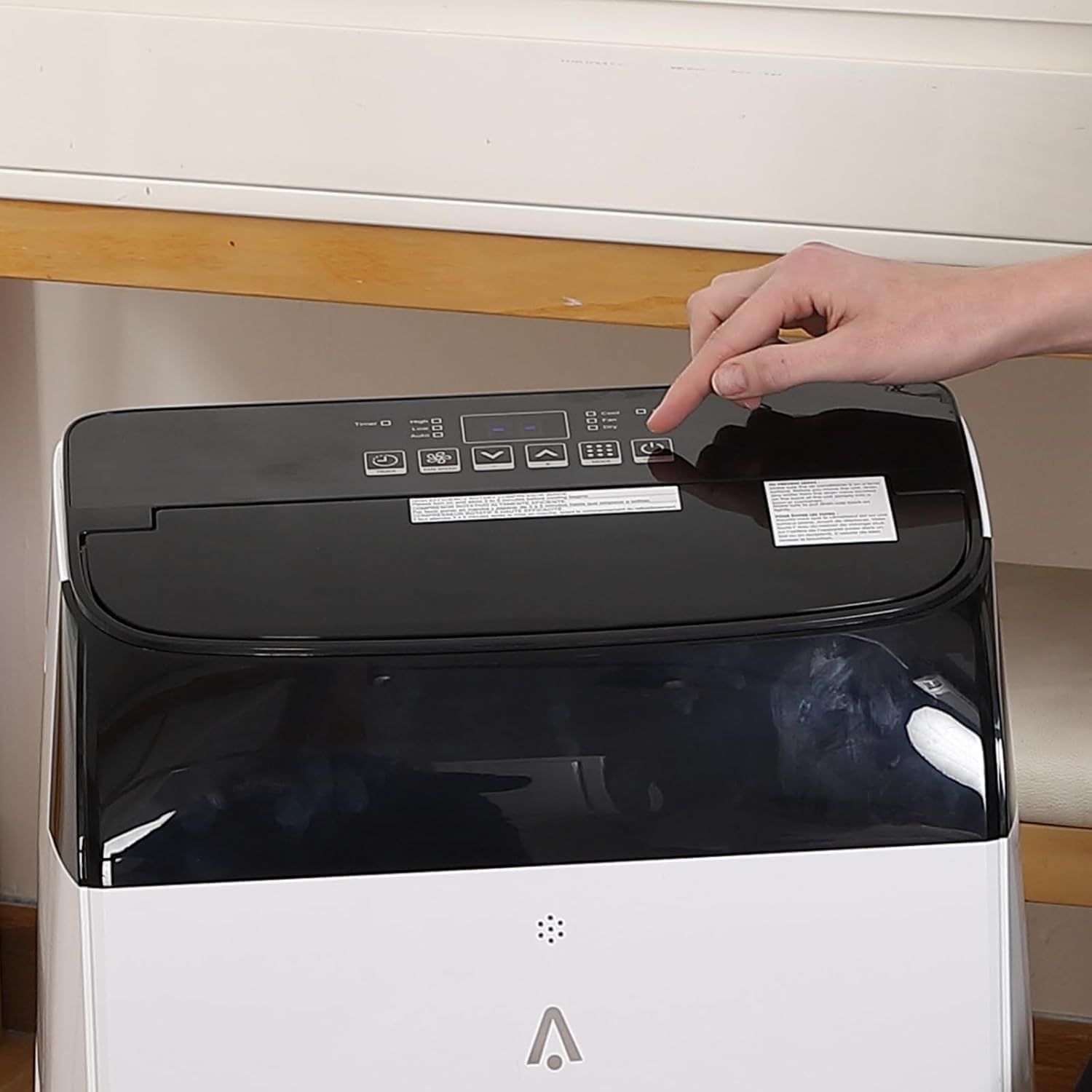 10,000 BTU Portable Air Conditioner, Cools Rooms up to 51 m², 3-in-1: Air Conditioner, Dehumidifier and Fan, Includes Remote Control, LED Panel, Window Kit and Sleep Mode (Quiet)