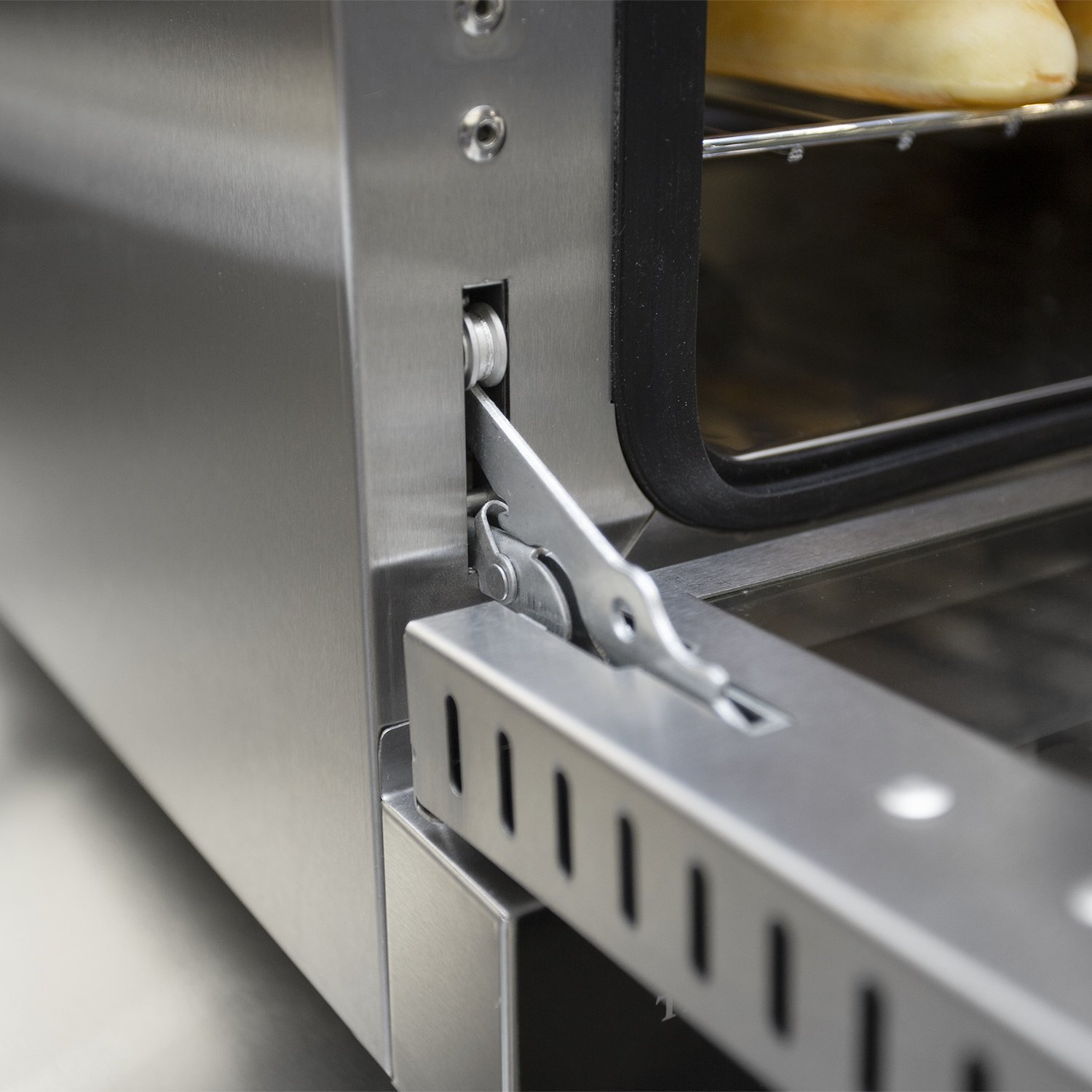 Atosa CookRite CTCO-25 Countertop Electric Convection Oven for Hotel Diner Baking | 15