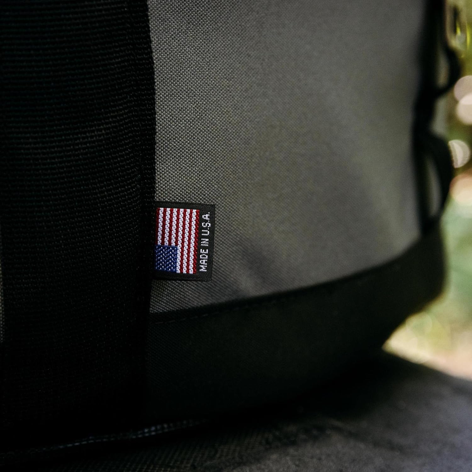 Breeo Y Series Transit Case - Round Fire Pit Cover - Firepit Cover for Carrying & Transporting - Bag for the Y Series Smokeless Fire Pit - Rubberized Vinyl Lid and Botton - Water Resistant - USA Made